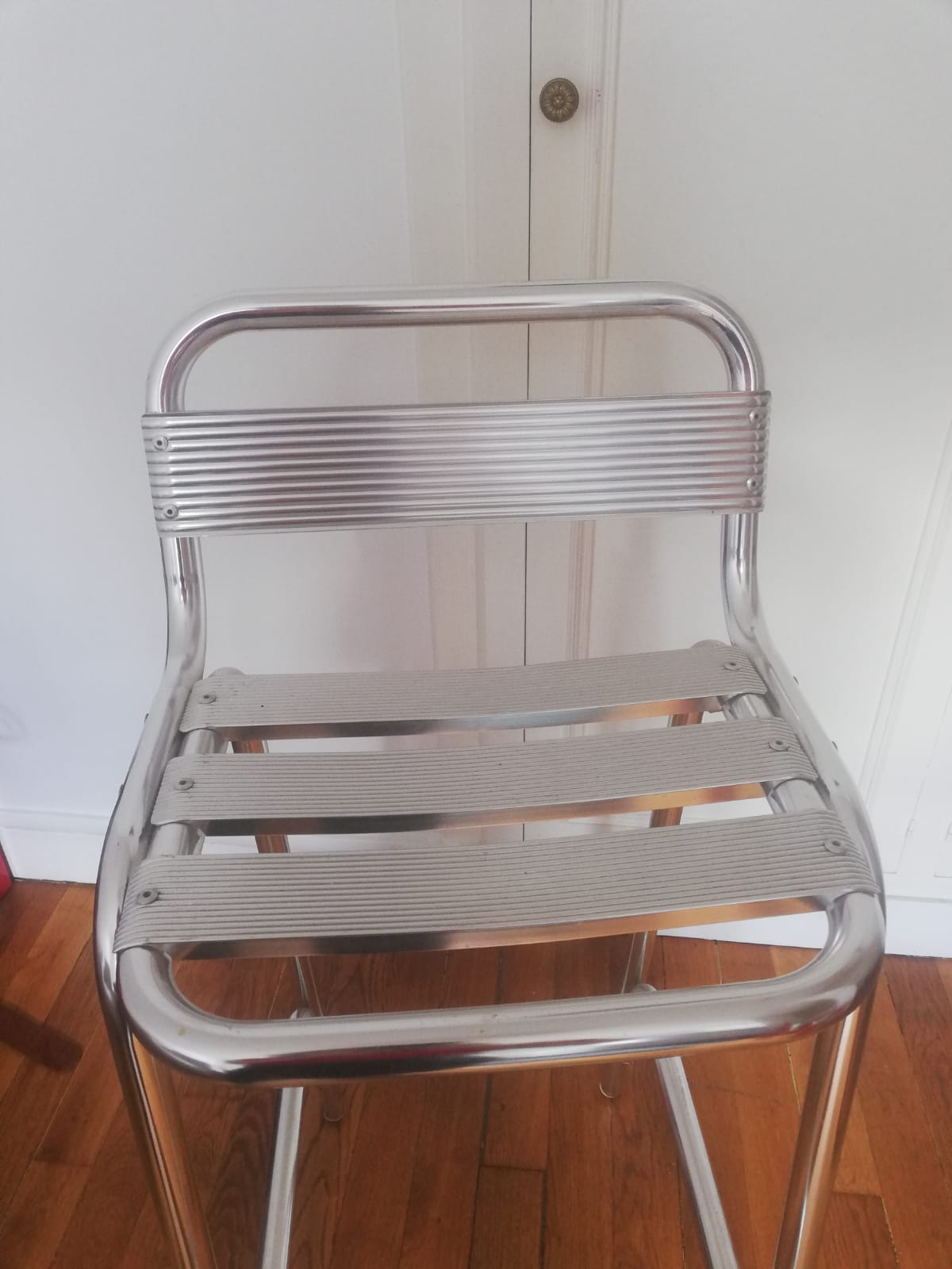 2 tabourets en métal – Image 2