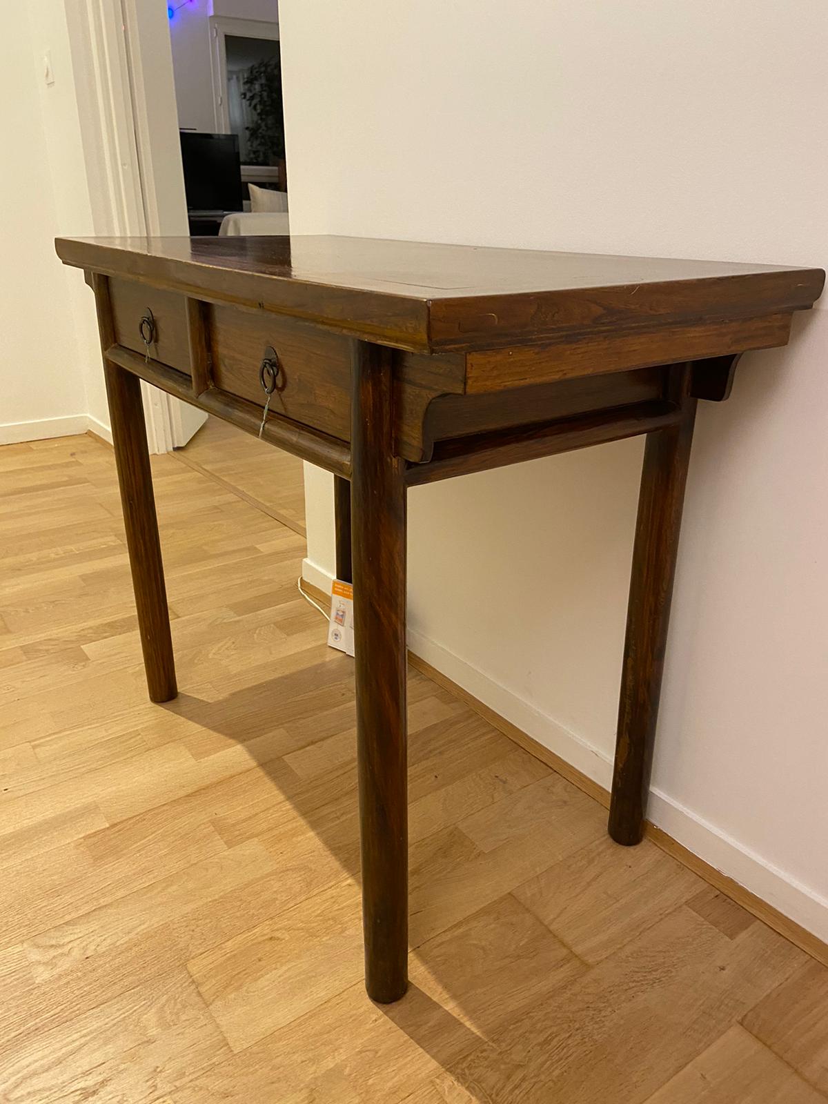 Bureau en bois exotique