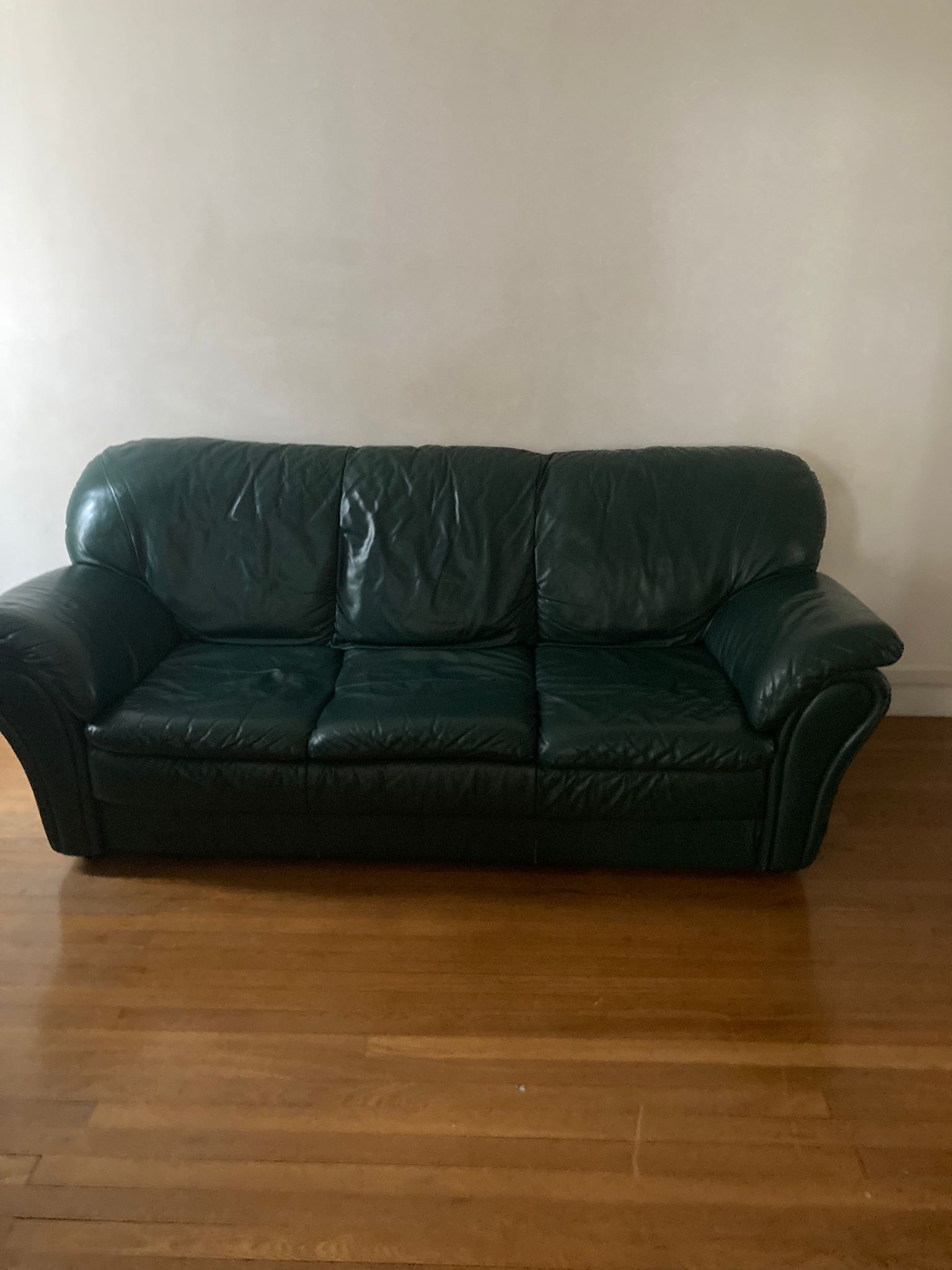 Canapé et fauteuil en cuir