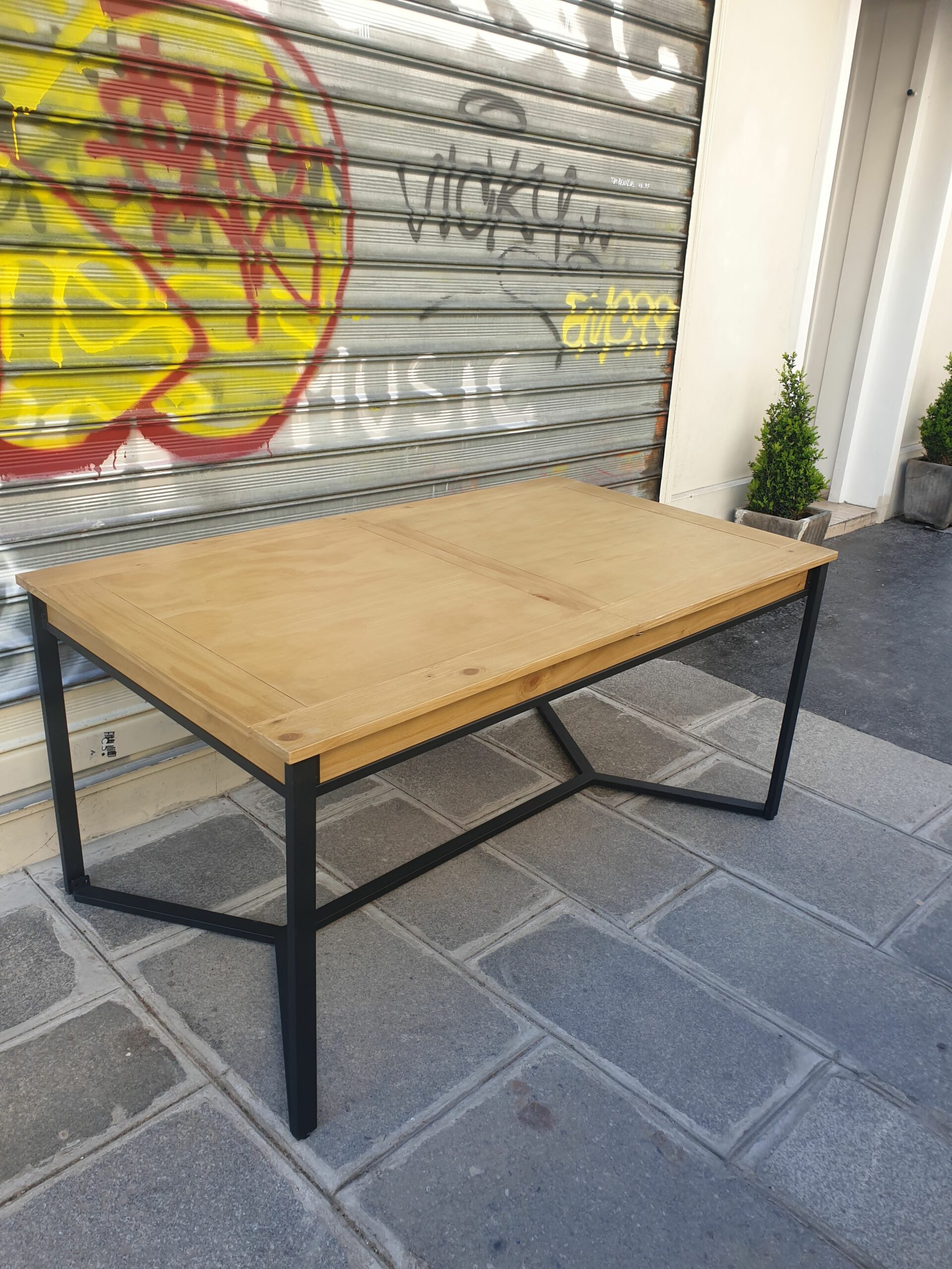 Table papillon bois et acier laqué – Image 3