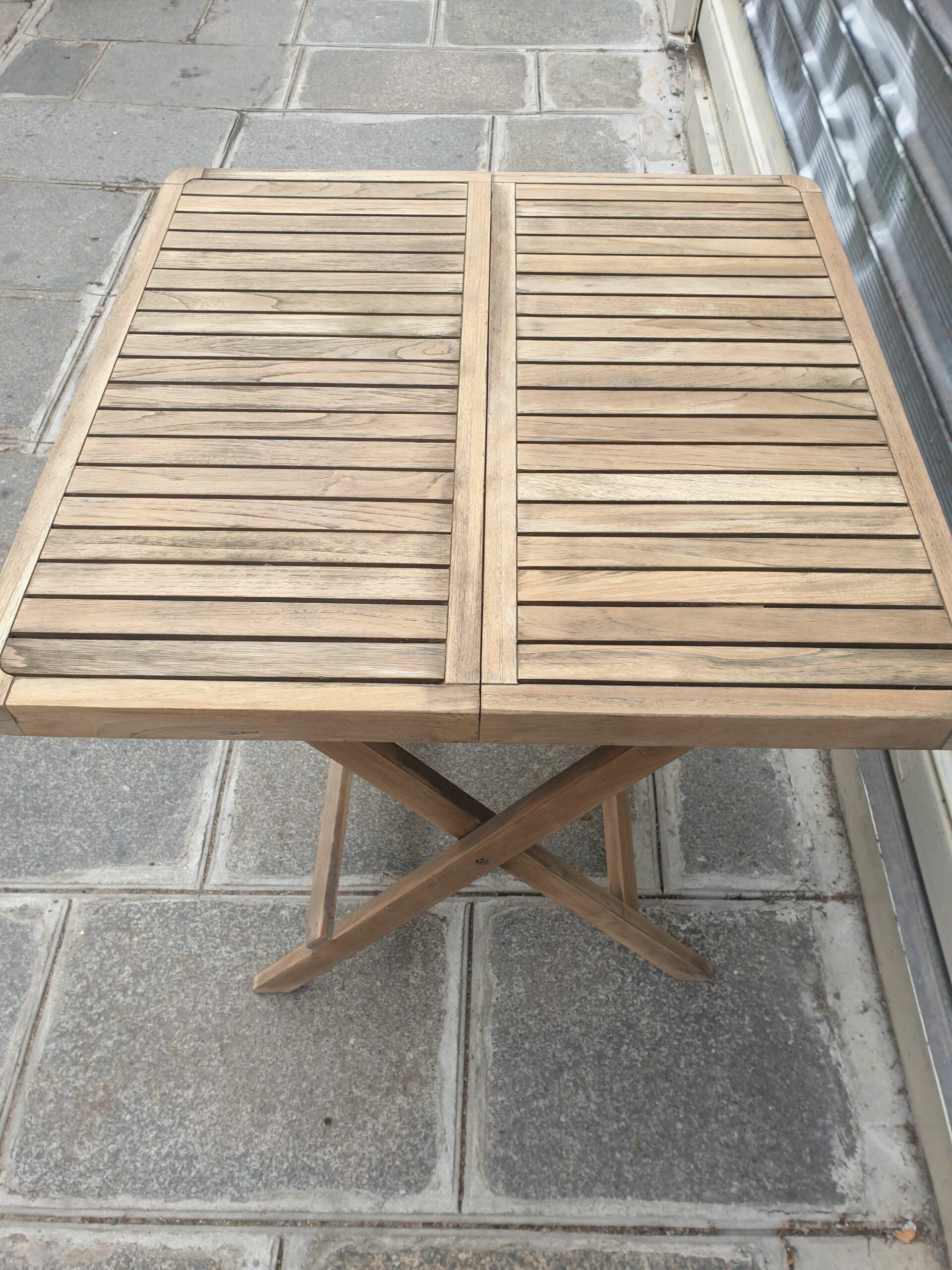Table de jardin pliante en teck – Image 3