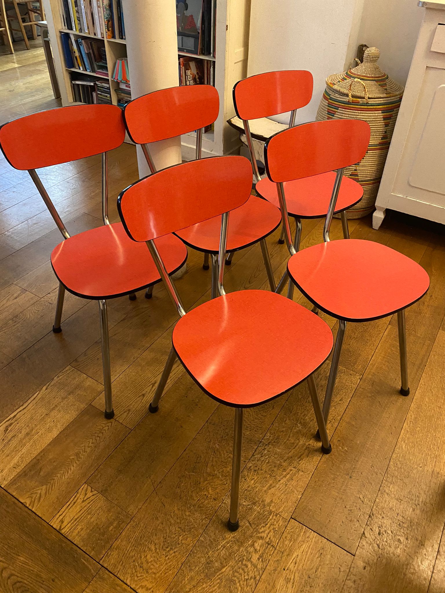 5 chaises "Fourmi" formica rouge – Image 3