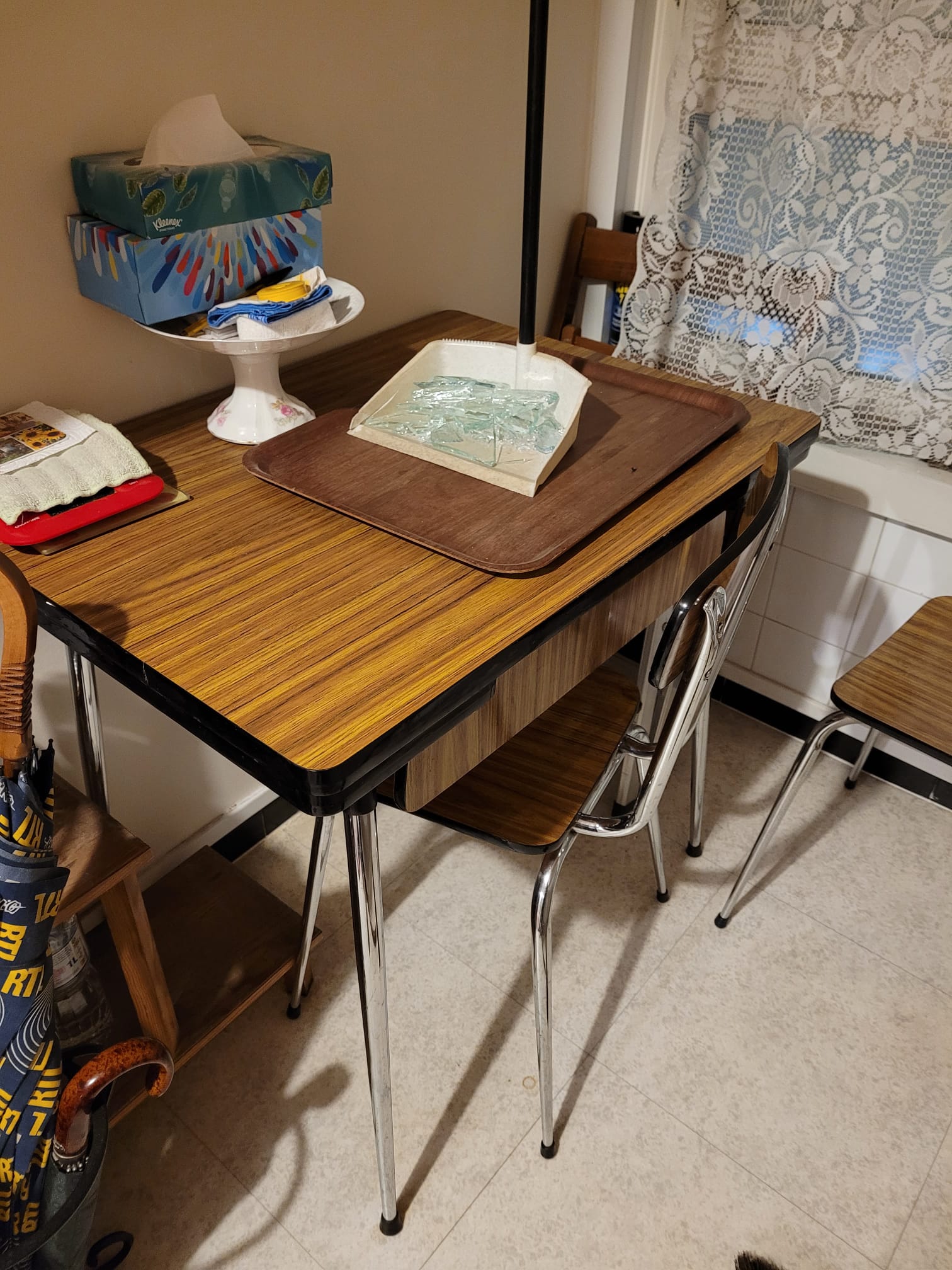Petite table de cuisine à rallonge + 2 chaises foumi – Image 5