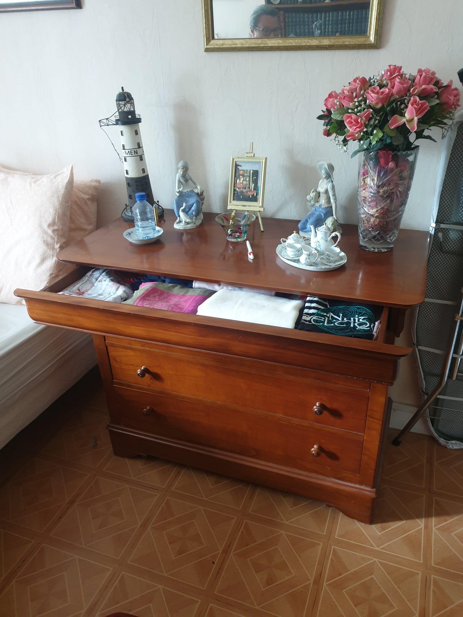 Commode merisier 4 tiroirs (dont 1 secret) – Image 4
