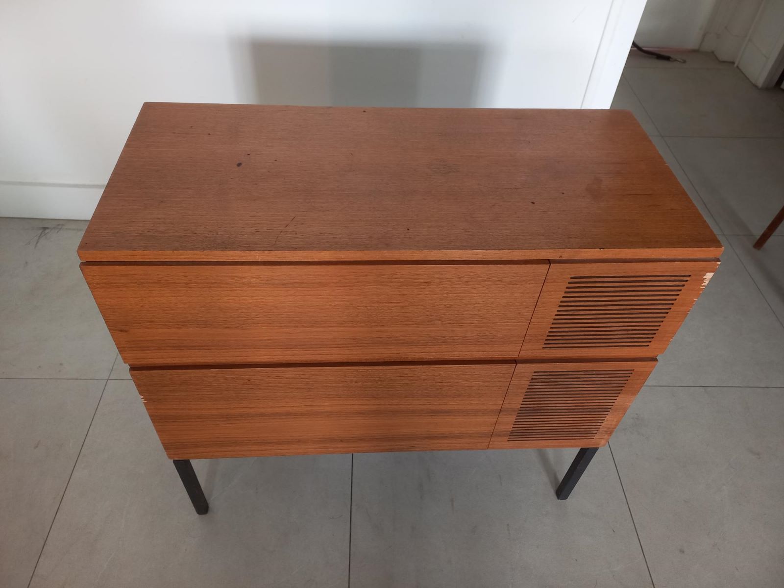 Meuble radio tourne-disque Vintage – Image 4