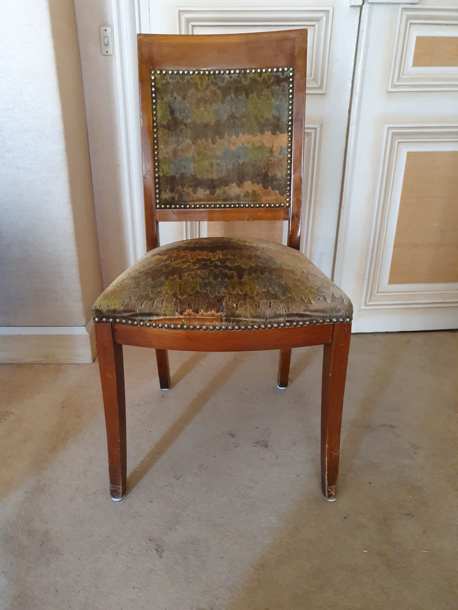 4 chaises garniture en velours – Image 2