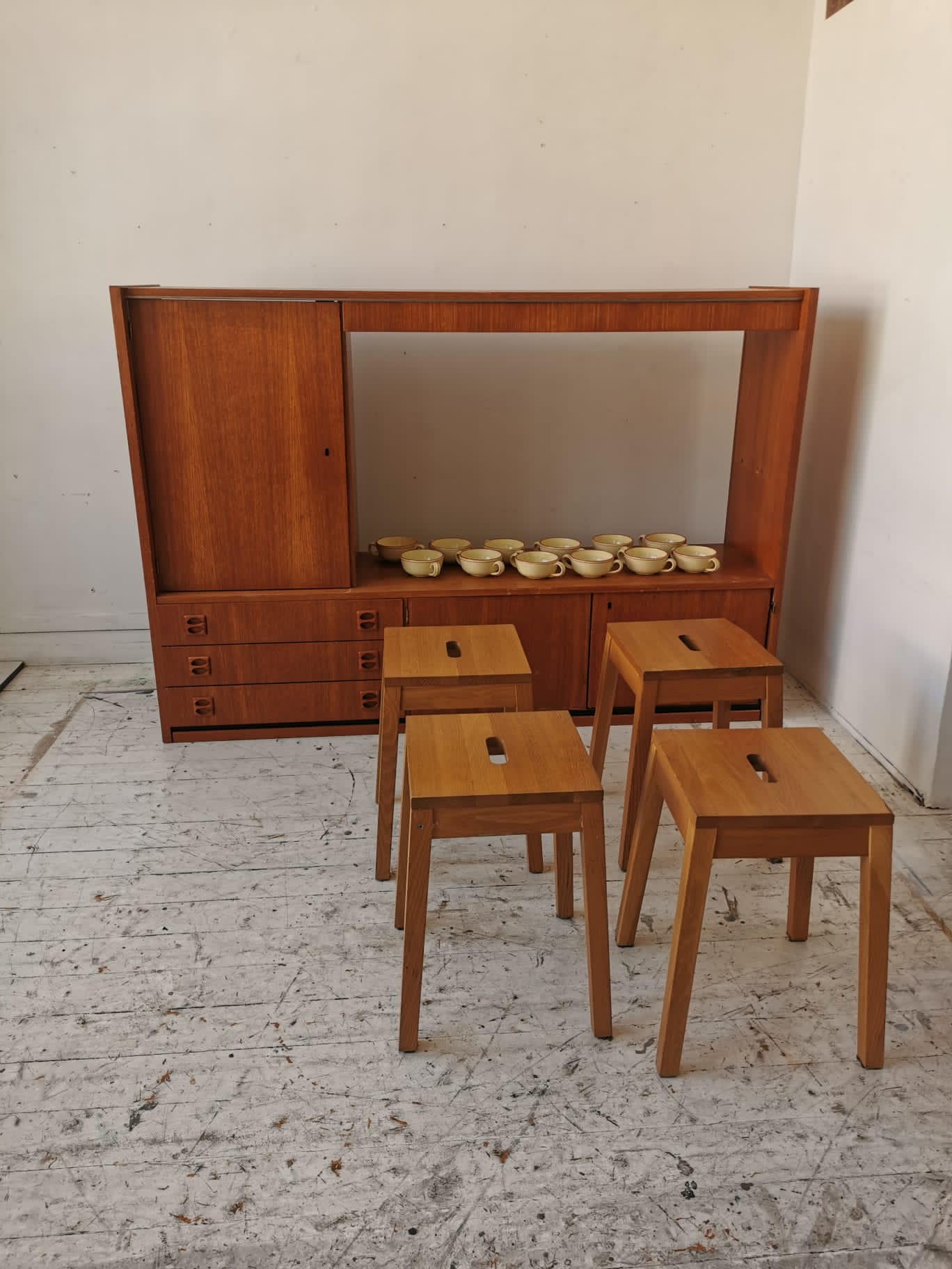 4 tabourets d'atelier bois massif – Image 2