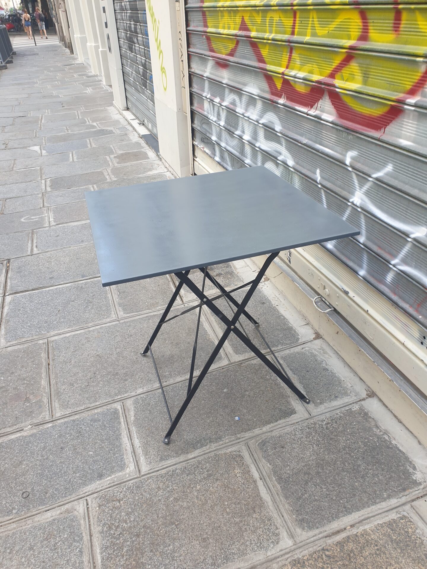 Table d'extérieur en taule pliante – Image 2