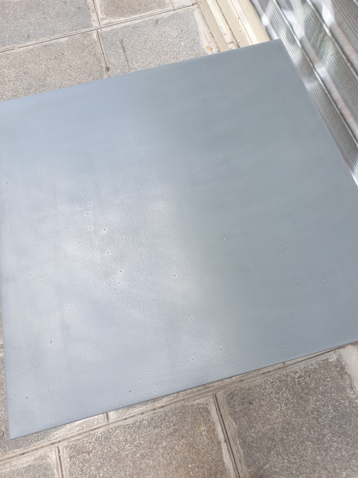 Table d'extérieur en taule pliante – Image 6