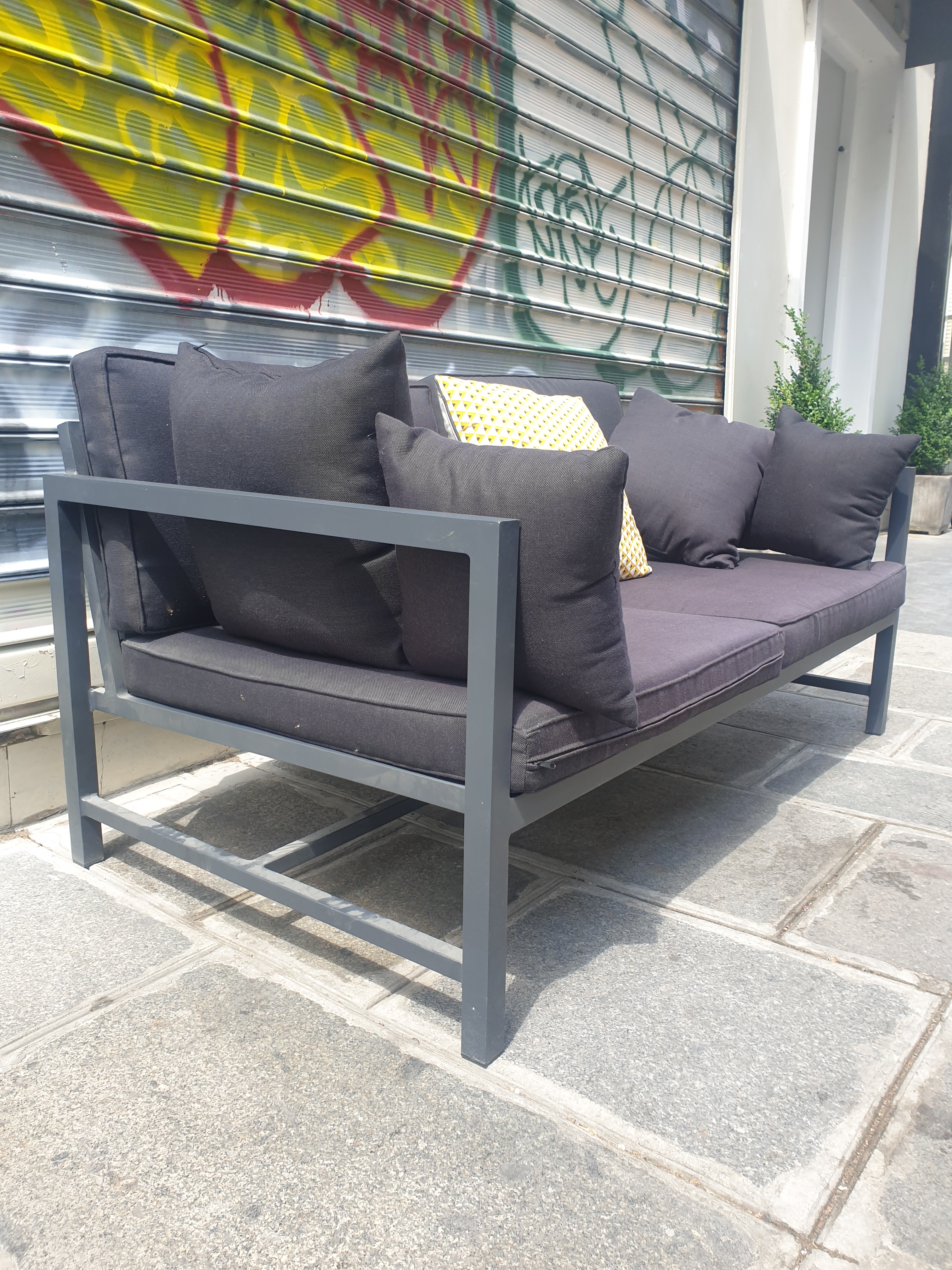 Canapé banquette moderne métal et tissu – Image 3