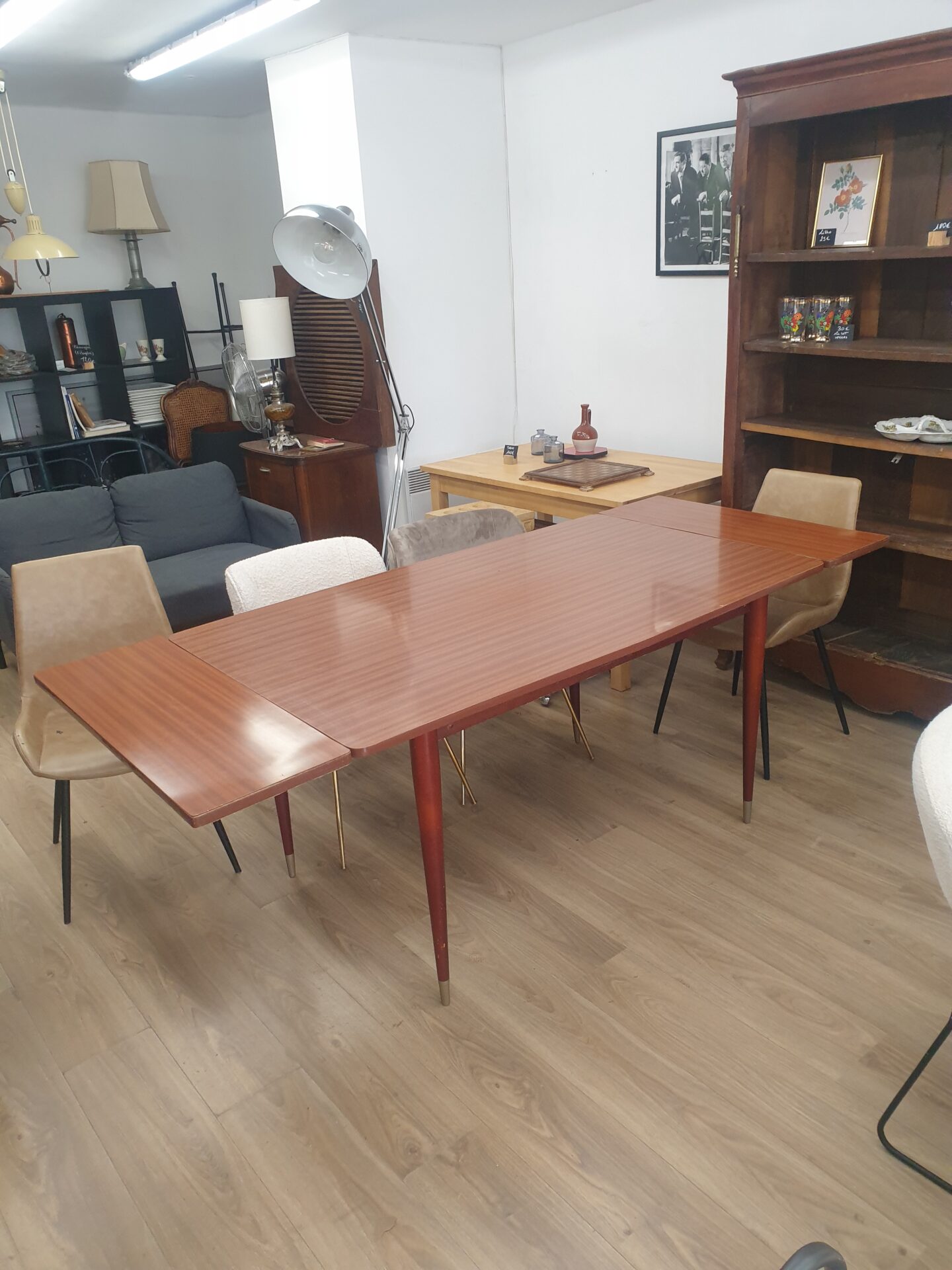 Belle table à manger en formica – Image 7