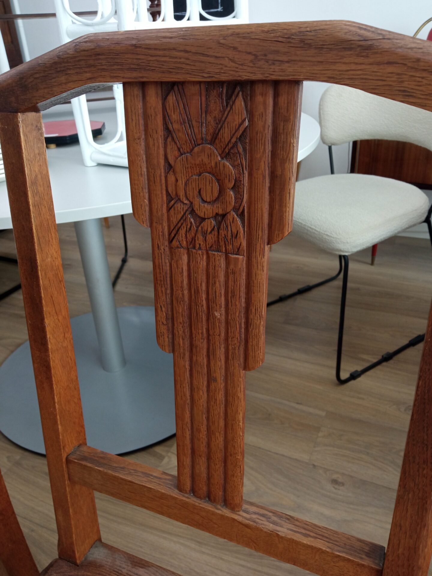Paire de chaises en bois ancien et cannage. – Image 2
