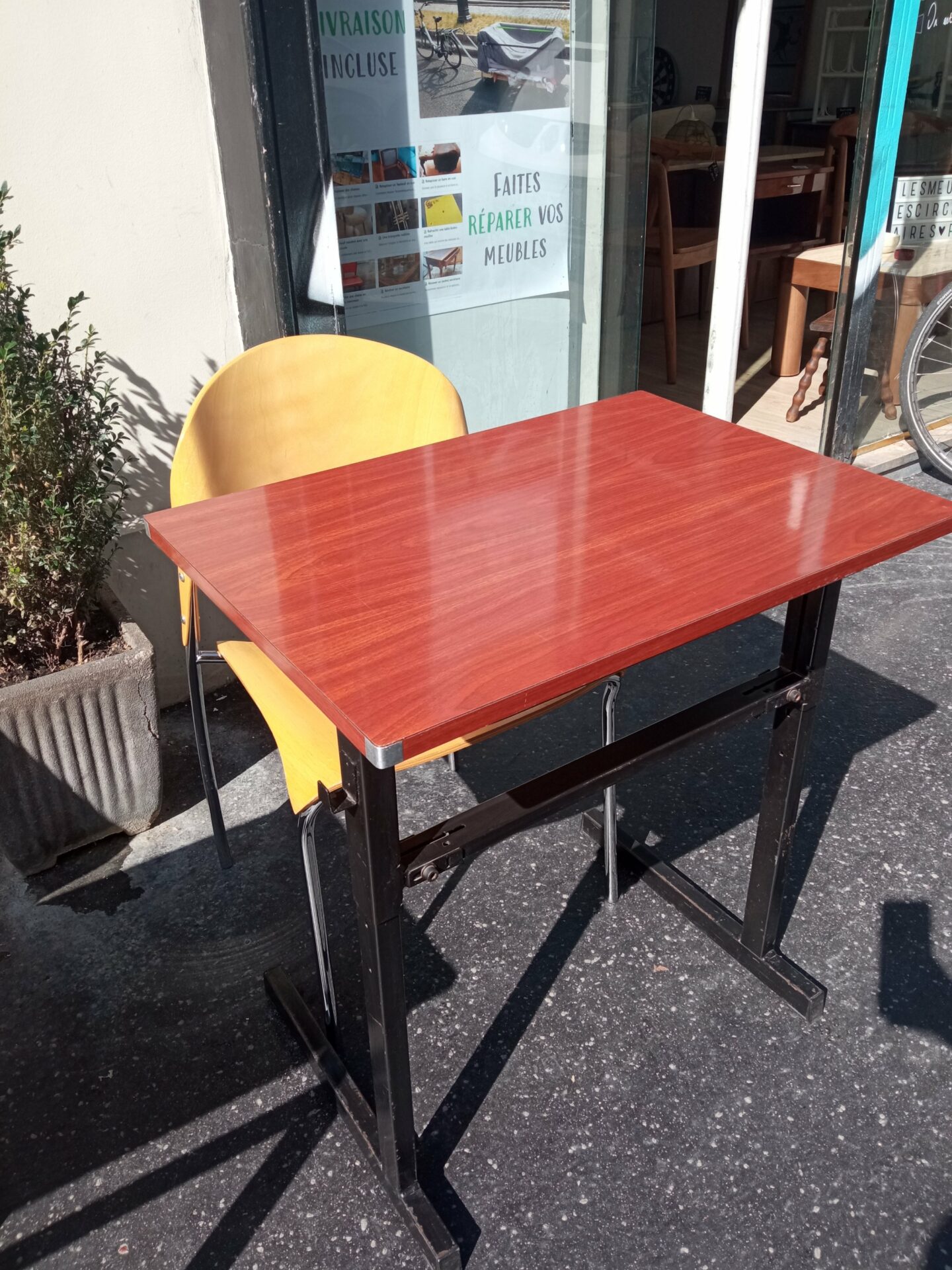 Bureau écolier vintage formica et métal avec sa chaise – Image 2