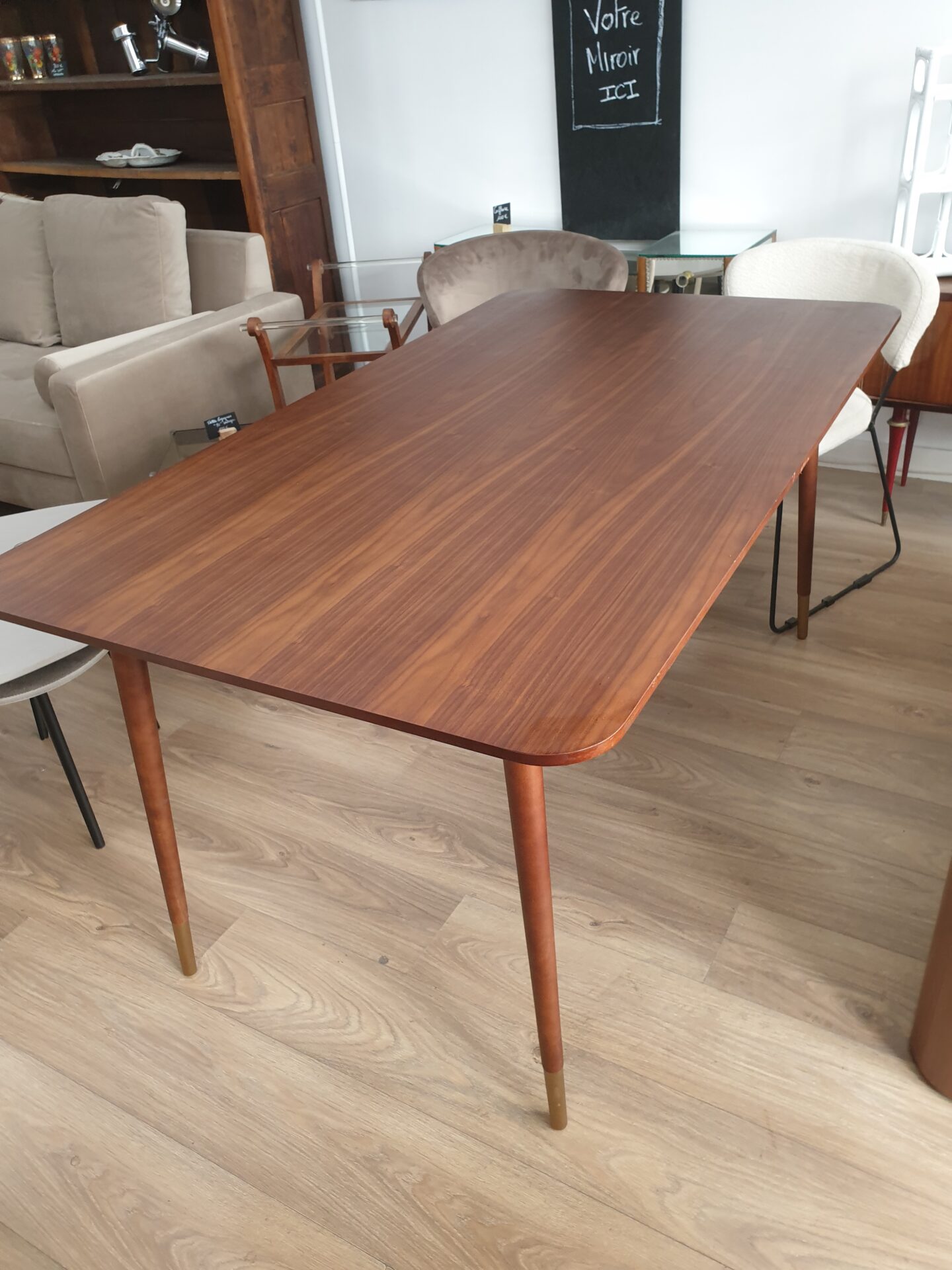 Table scandinave pieds compas VINYLE – Image 4