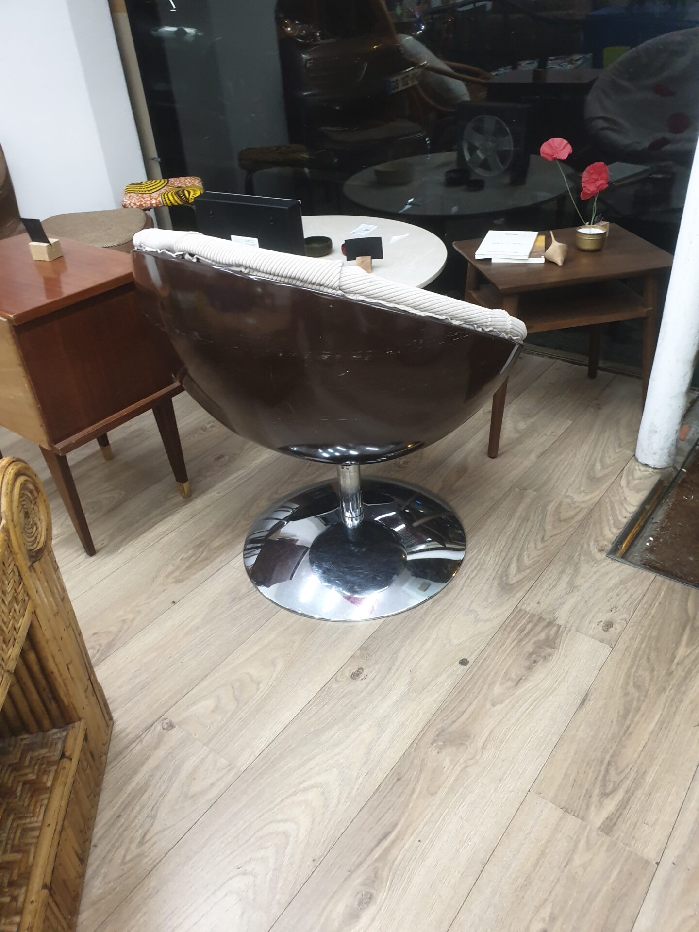 Fauteuil œuf rotatif années 70 – Image 3