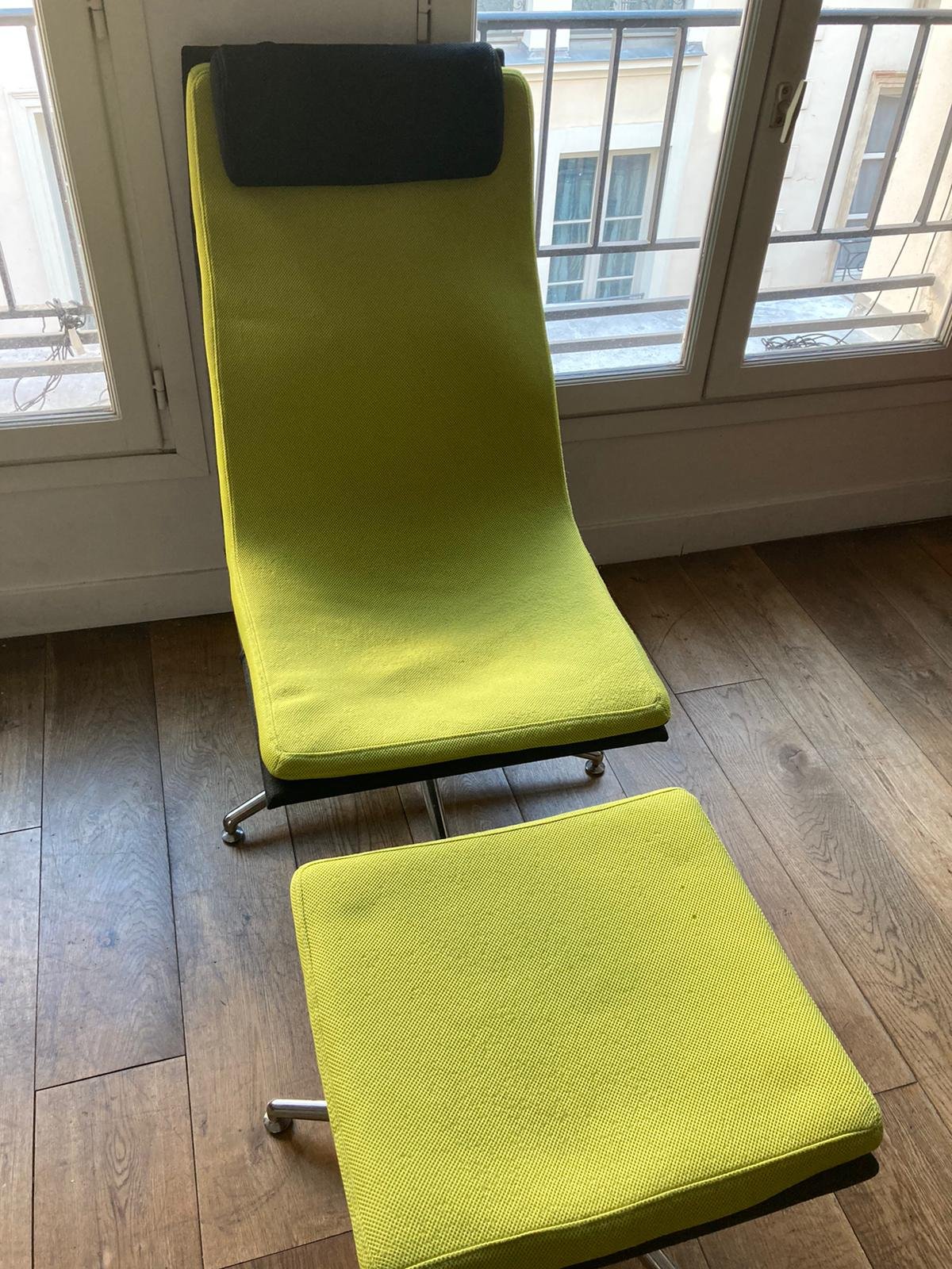 Fauteuil vintage 60/70 avec repose pied – Image 2