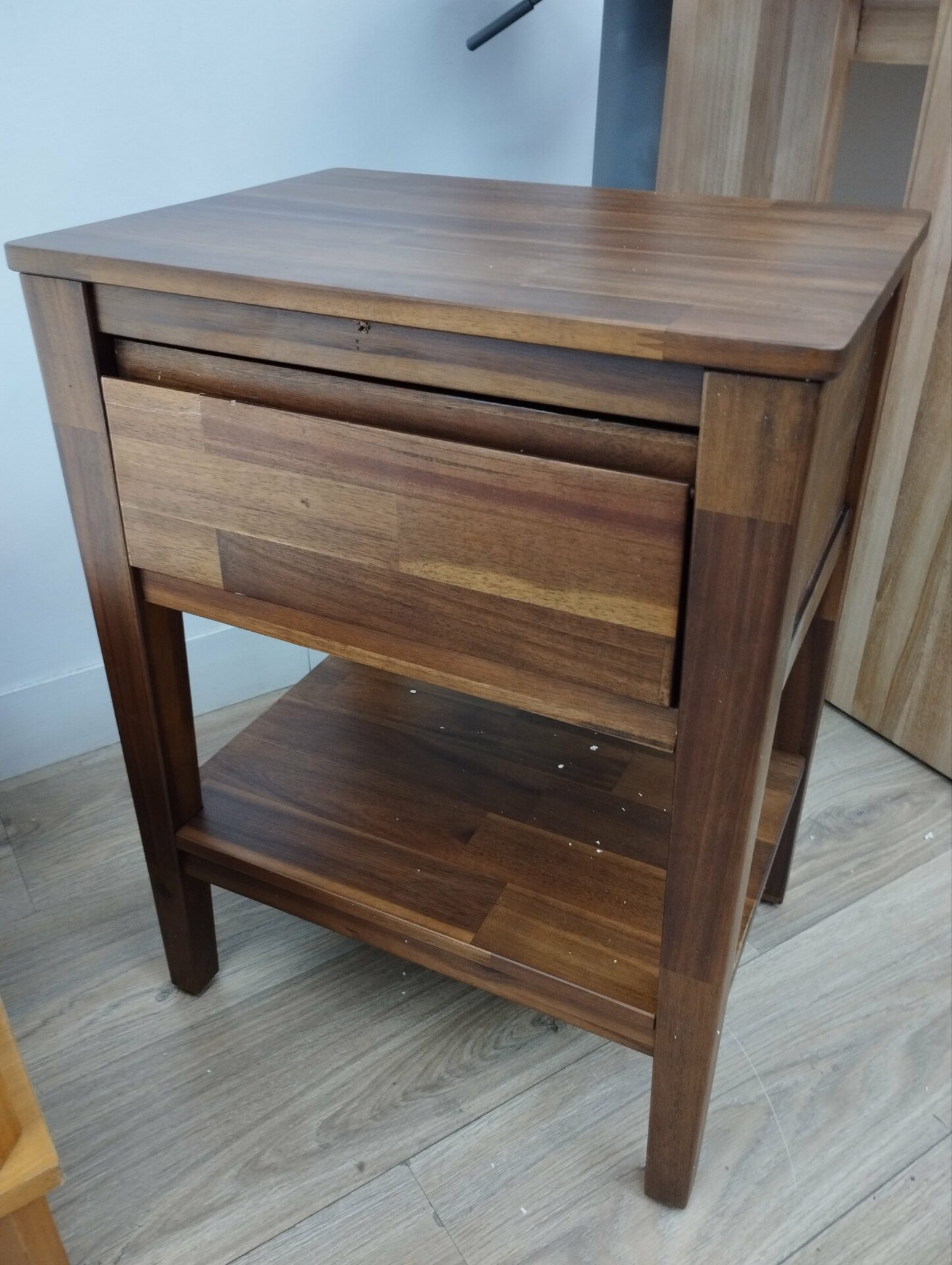 table de chevet alinéa en acacia – Image 2