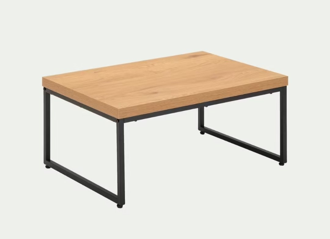 Table basse Alinéa en bois effet chêne et métal.