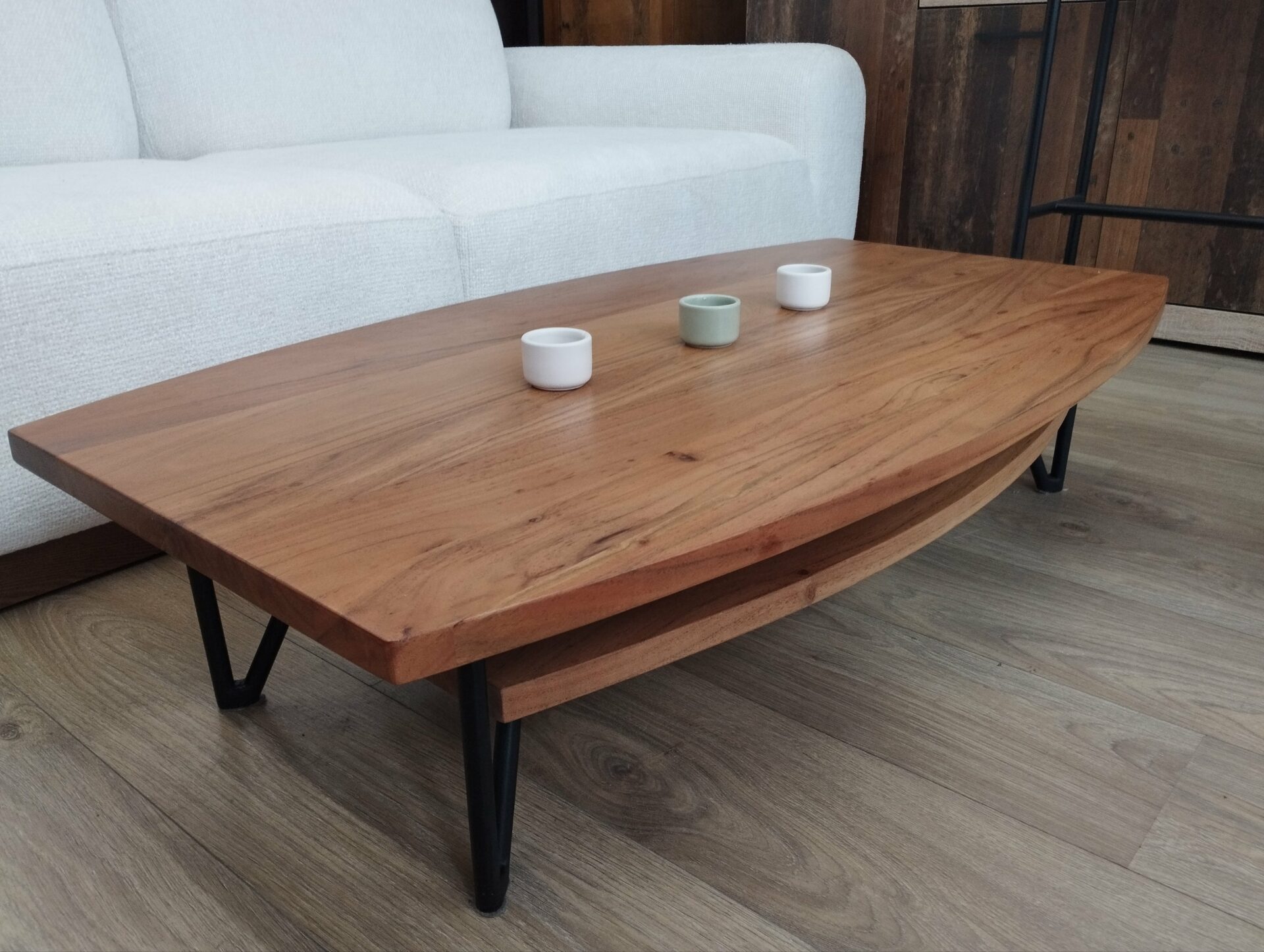 Table basse Tikamoon modèle Bonnie en bois massif – Image 2