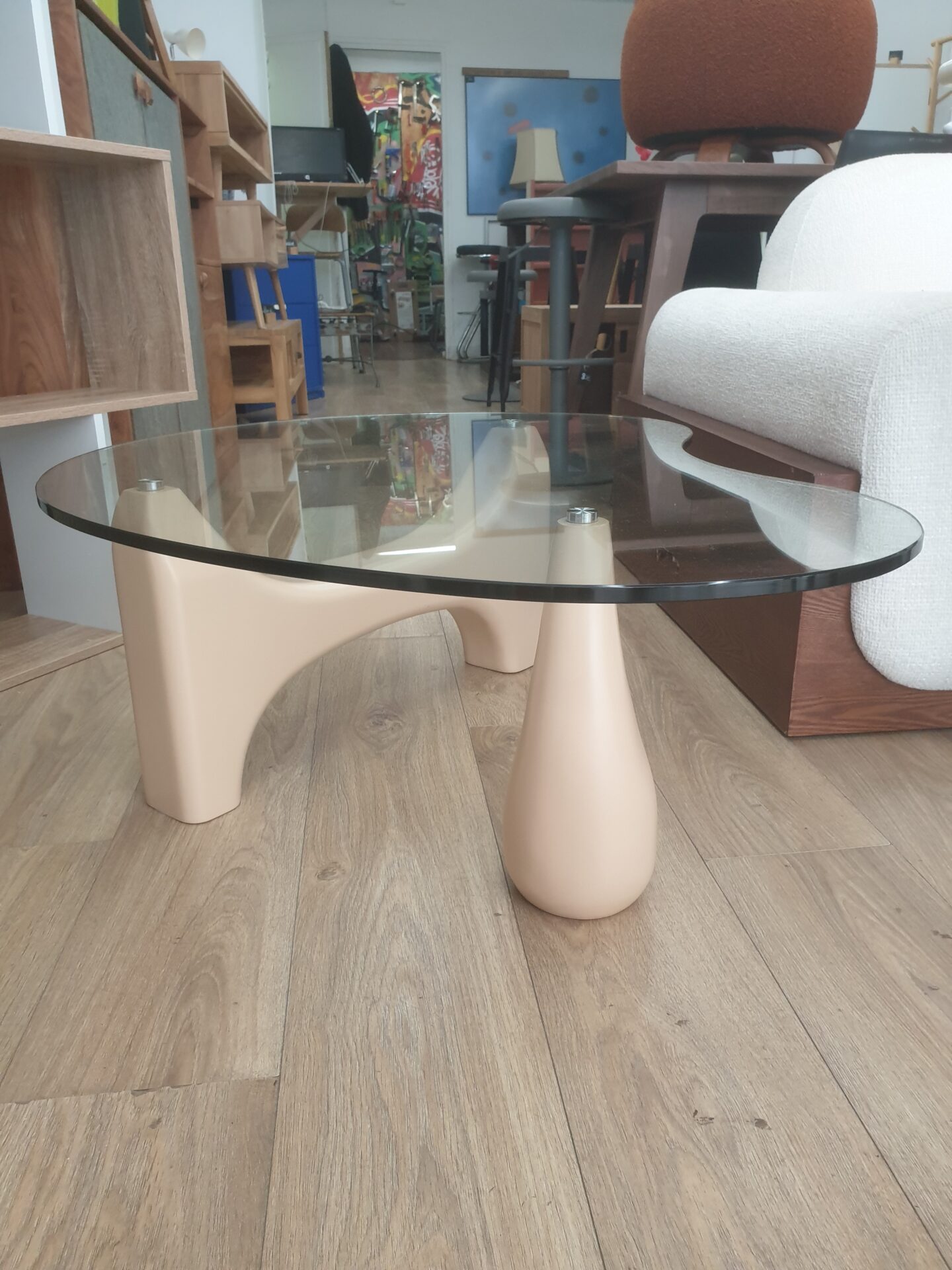 Table basse haricot ORWELL bois beige – Image 3