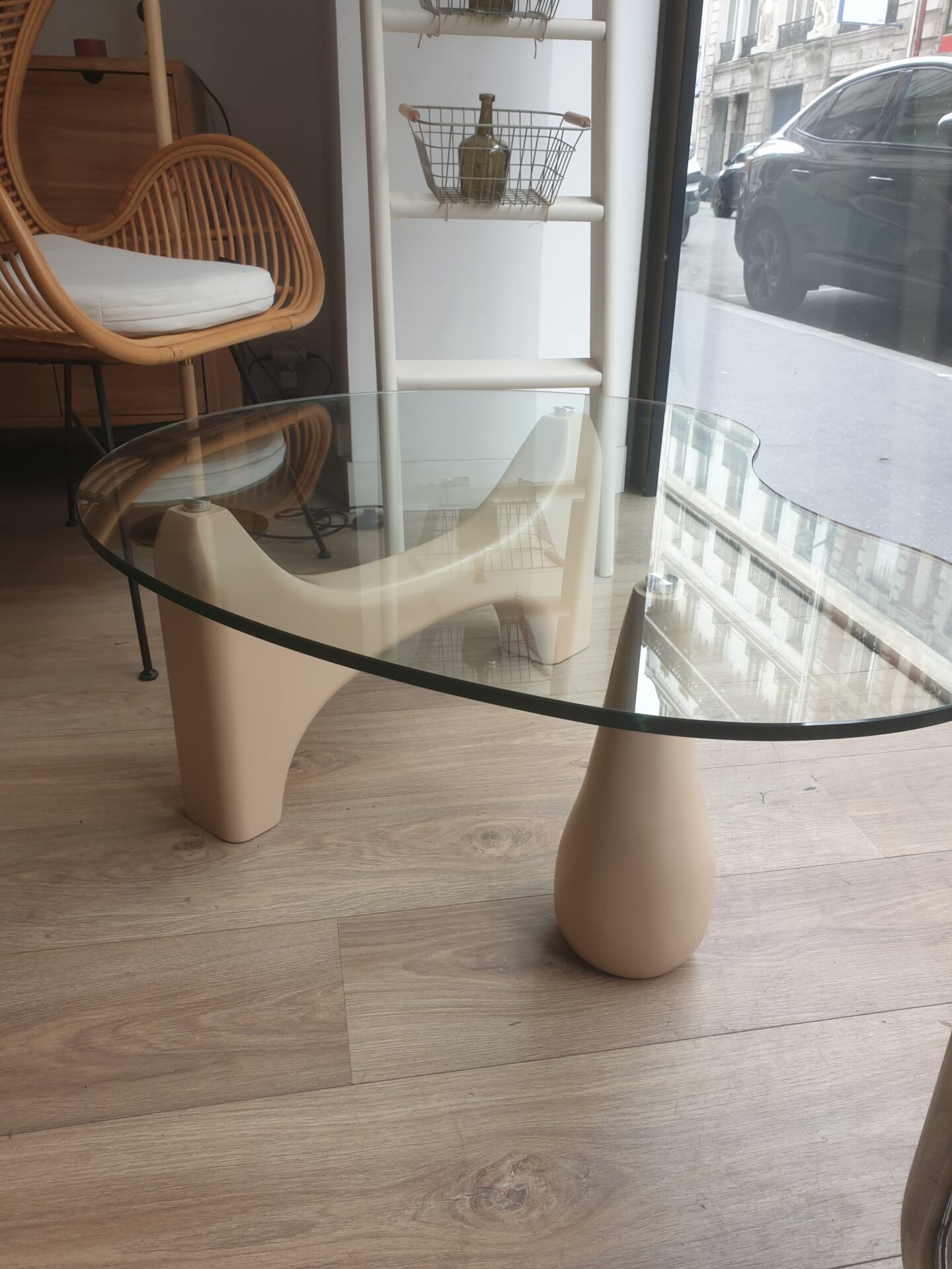 Table basse haricot ORWELL bois beige – Image 4
