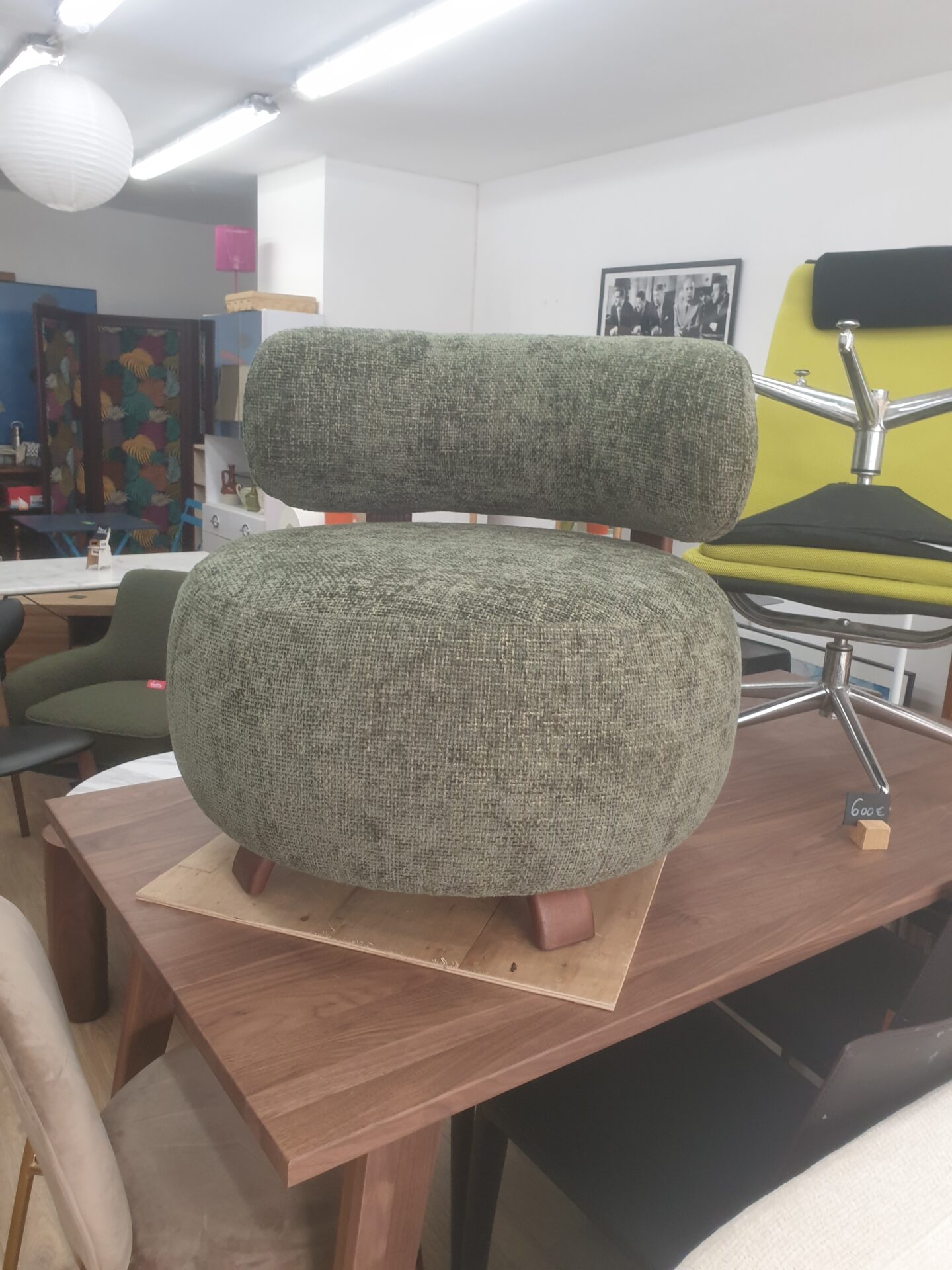 Fauteuil PLATON tweed vert et noyer – Image 3