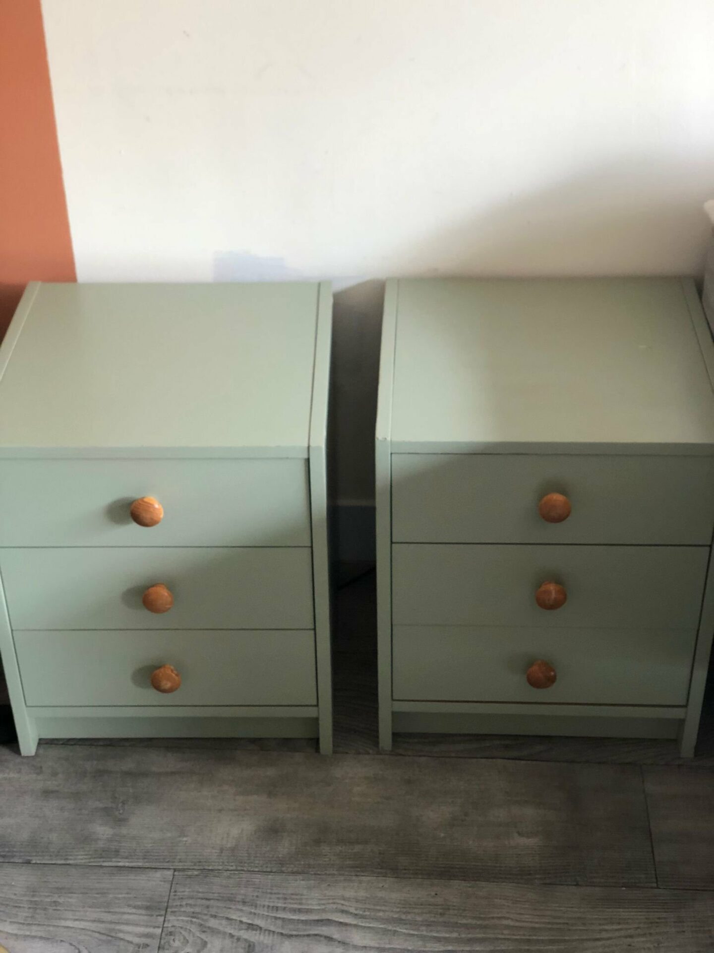 Paire table de chevet en bois – Image 2