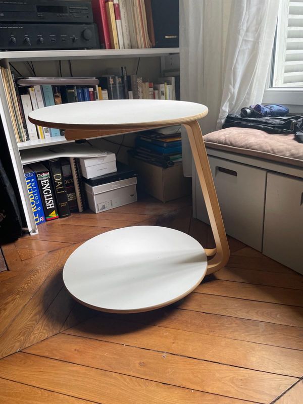 Table d'appoint roulante blanche vintage – Image 2