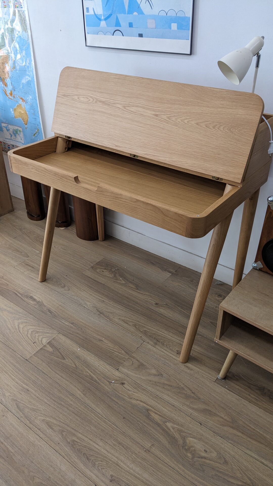 Bureau en chêne avec plateau relevable – Image 3