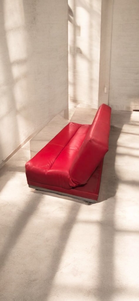 Banquette clic-clac skaï rouge vintage – Image 2