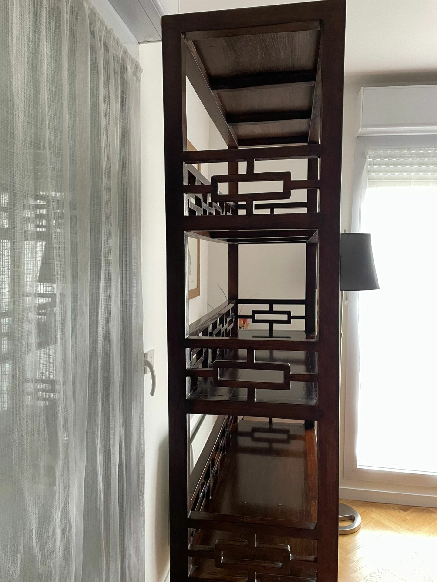 Bibliothèque en bois massif de style chinois ancien – Image 4
