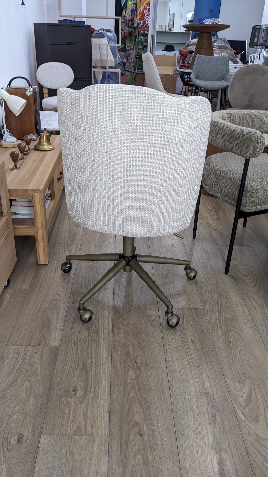 Chaise de bureau rotative AERO – Image 3