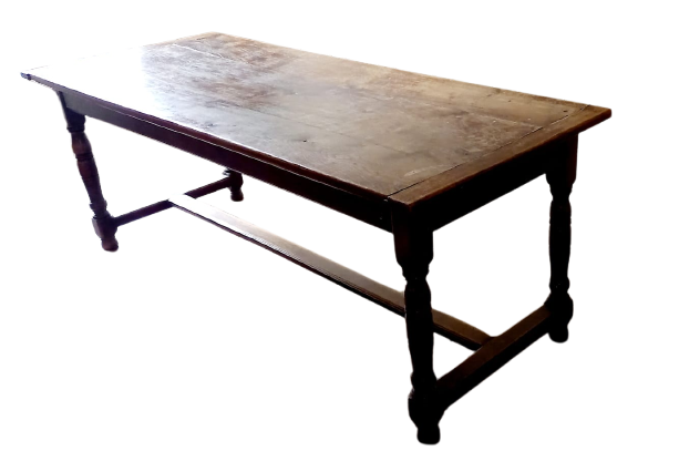 Grande table de salon en bois