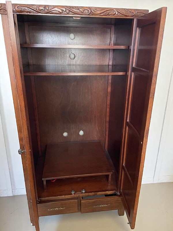 Beau meuble ancien en bois massif – Bon état – Image 2