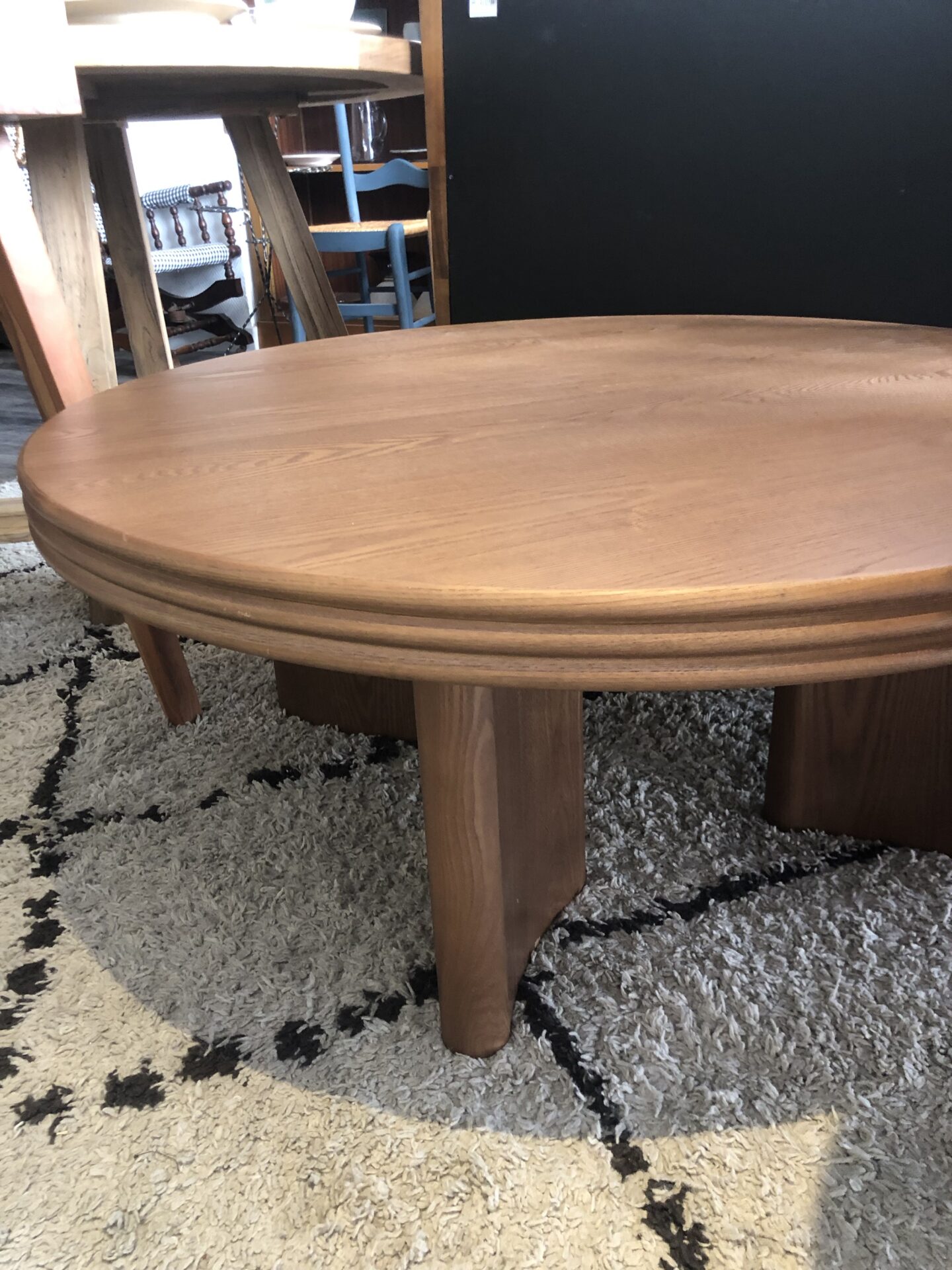 Table basse en noyer MIRA revisitée – Image 5