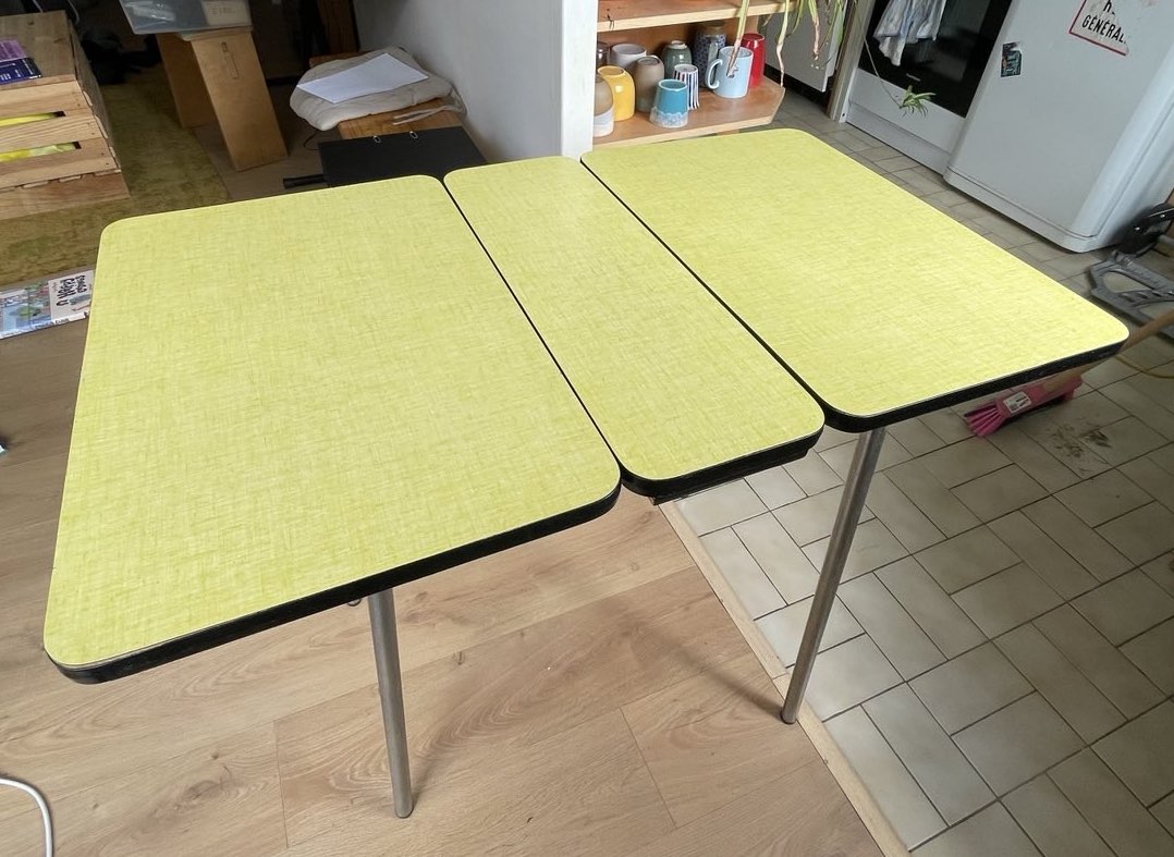 Table en formica pliante – Image 2