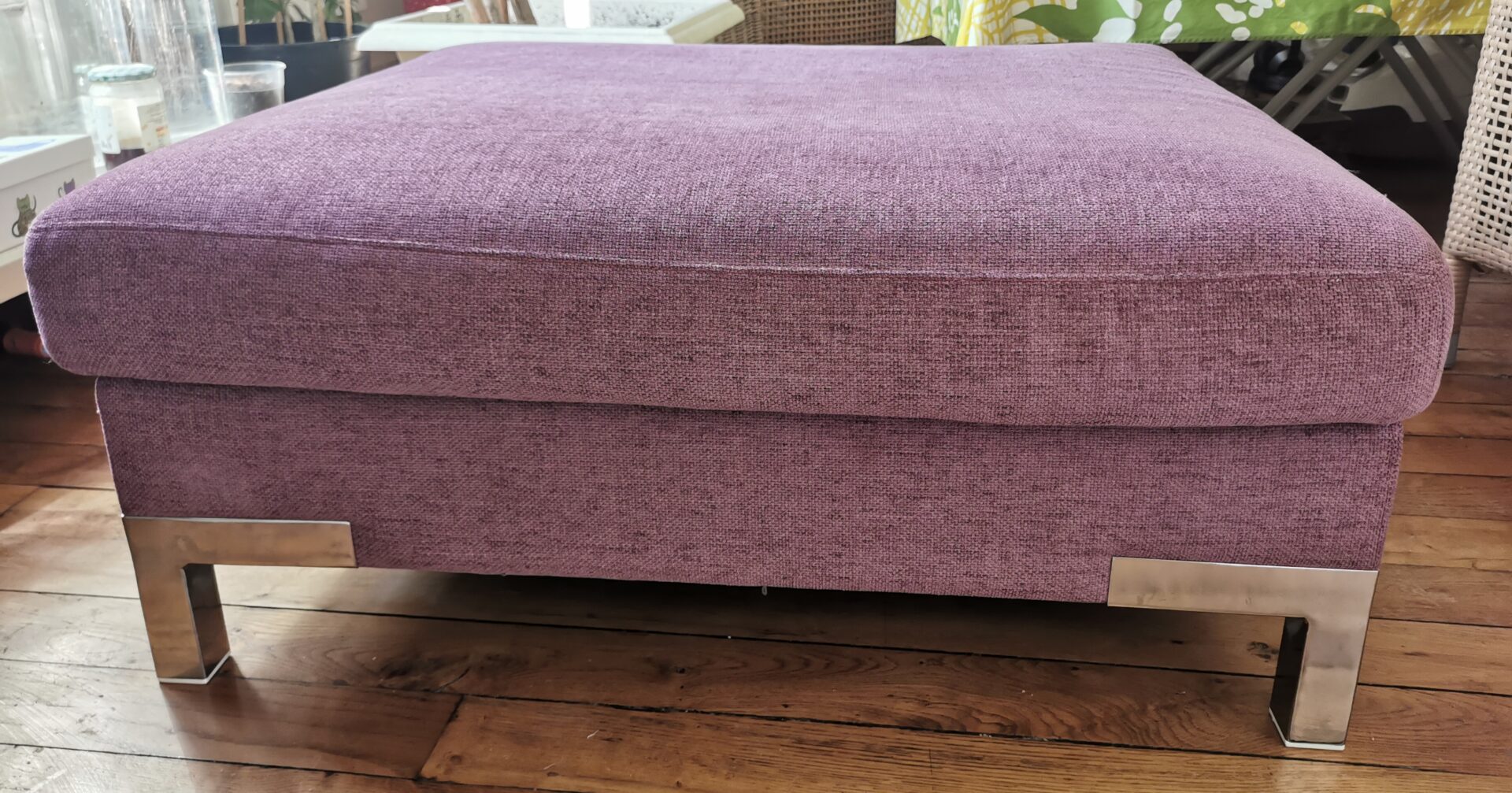 Grand pouf en tissu rose – Image 4