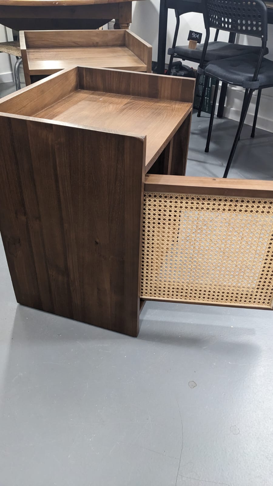 Paire de chevet en teck et cannage – Image 4