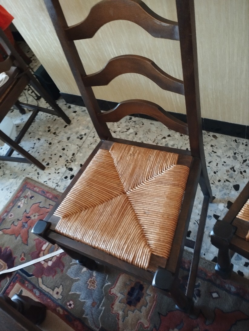 4 chaises rustiques – Image 2