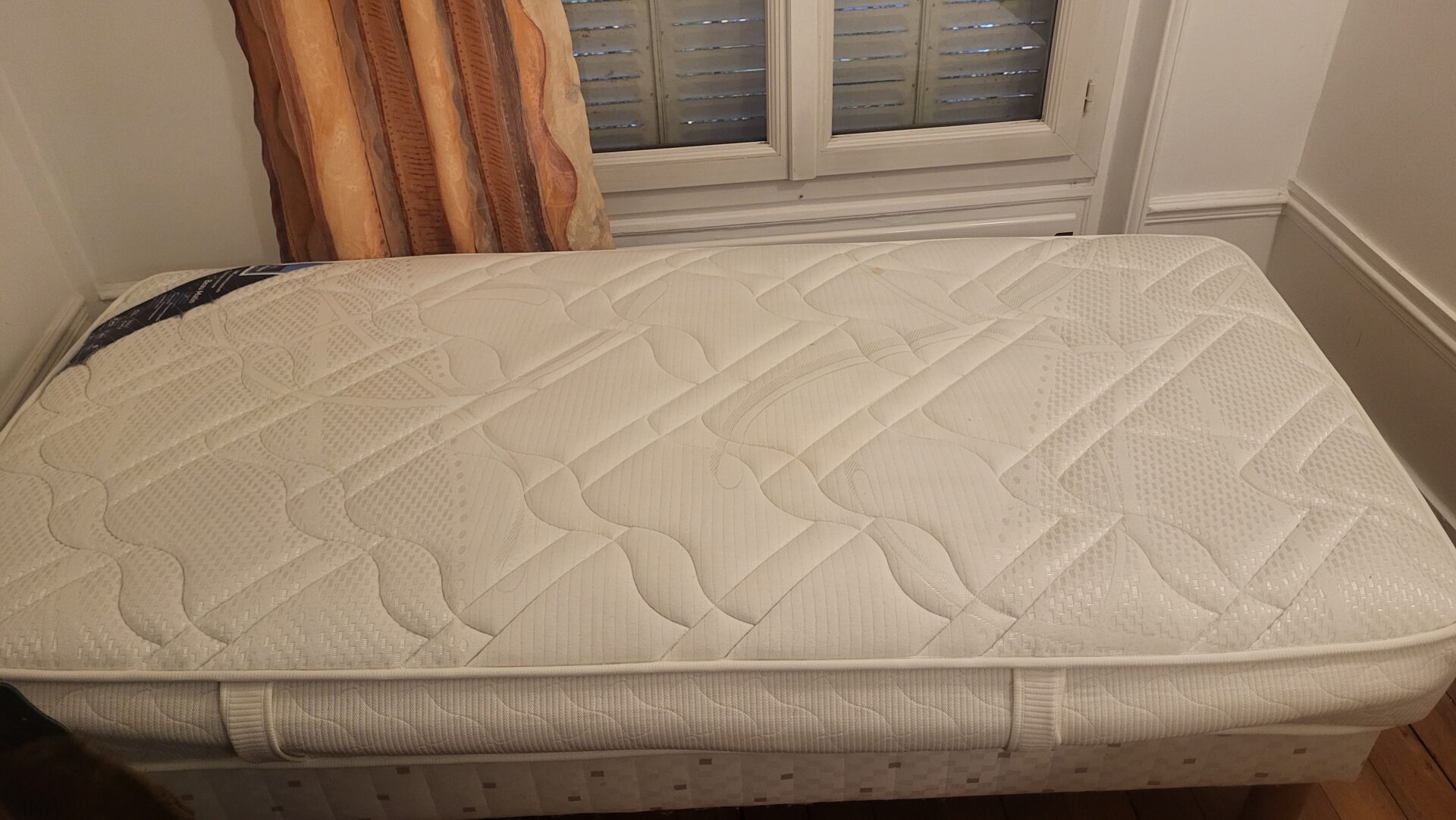 Lit sommiers à lattes tapissier epeda et matelas merinos – Image 2