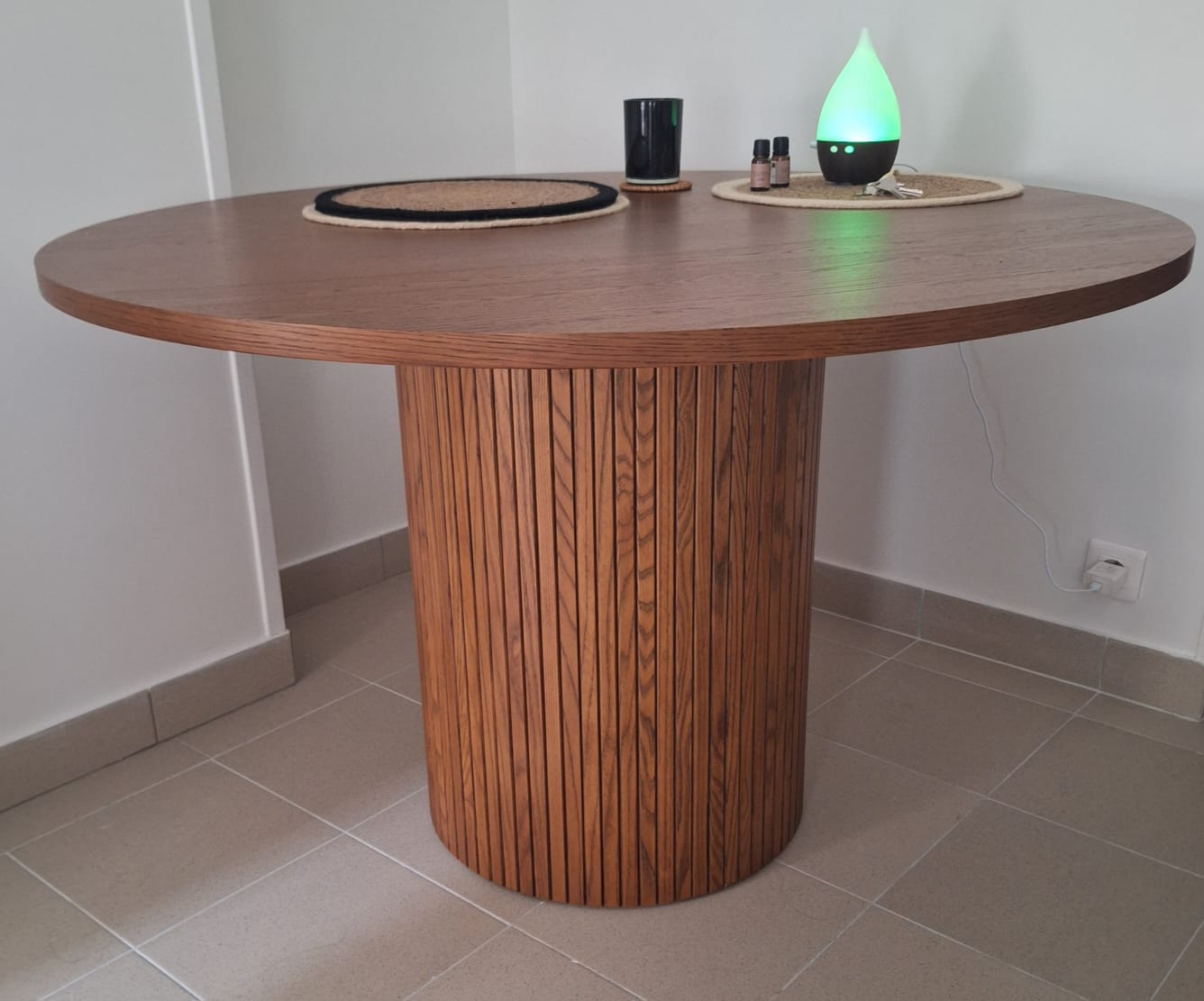 Table L120 cm 4/6 personnes en bois – Image 2