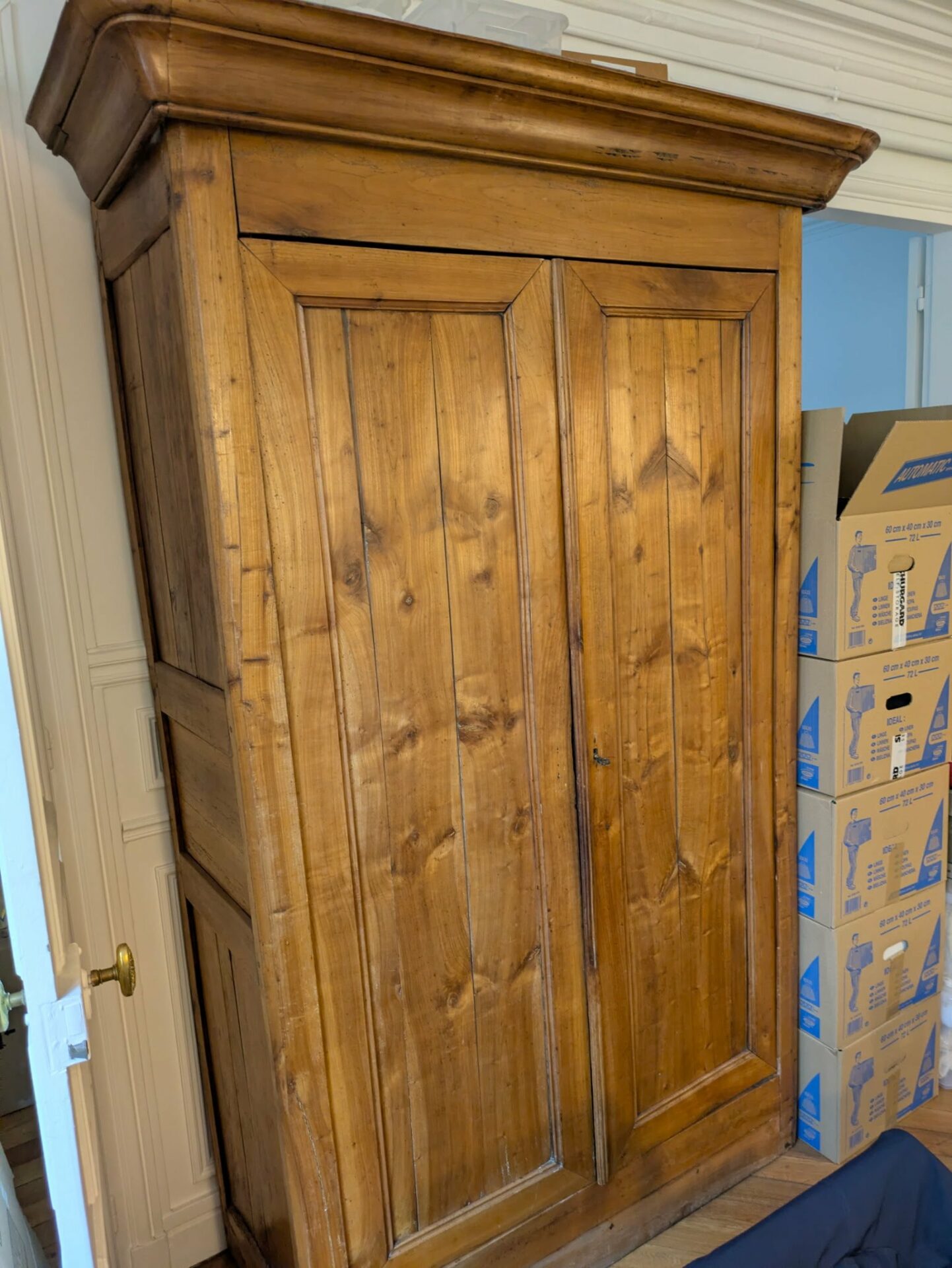Grande armoire en bois – Image 3