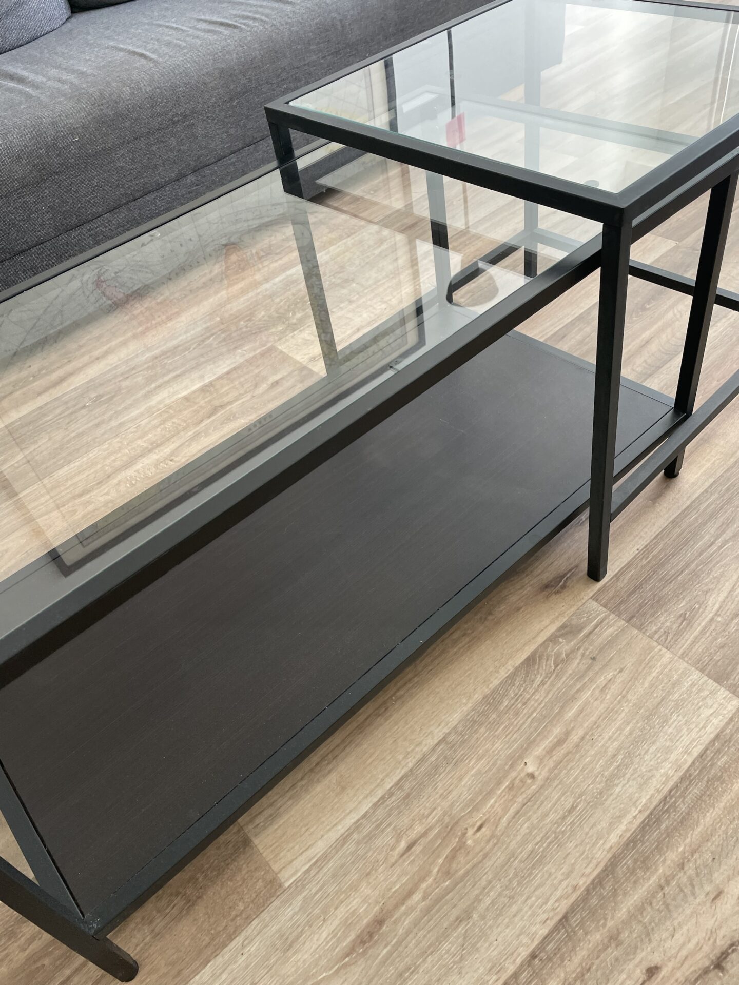 Tables basses métal et verre modulables – Image 4