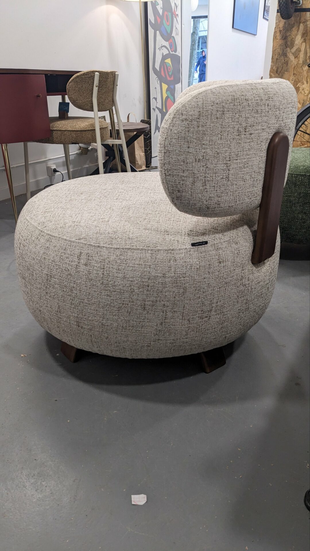Fauteuil Platon noyer et tissu chiné – Image 4