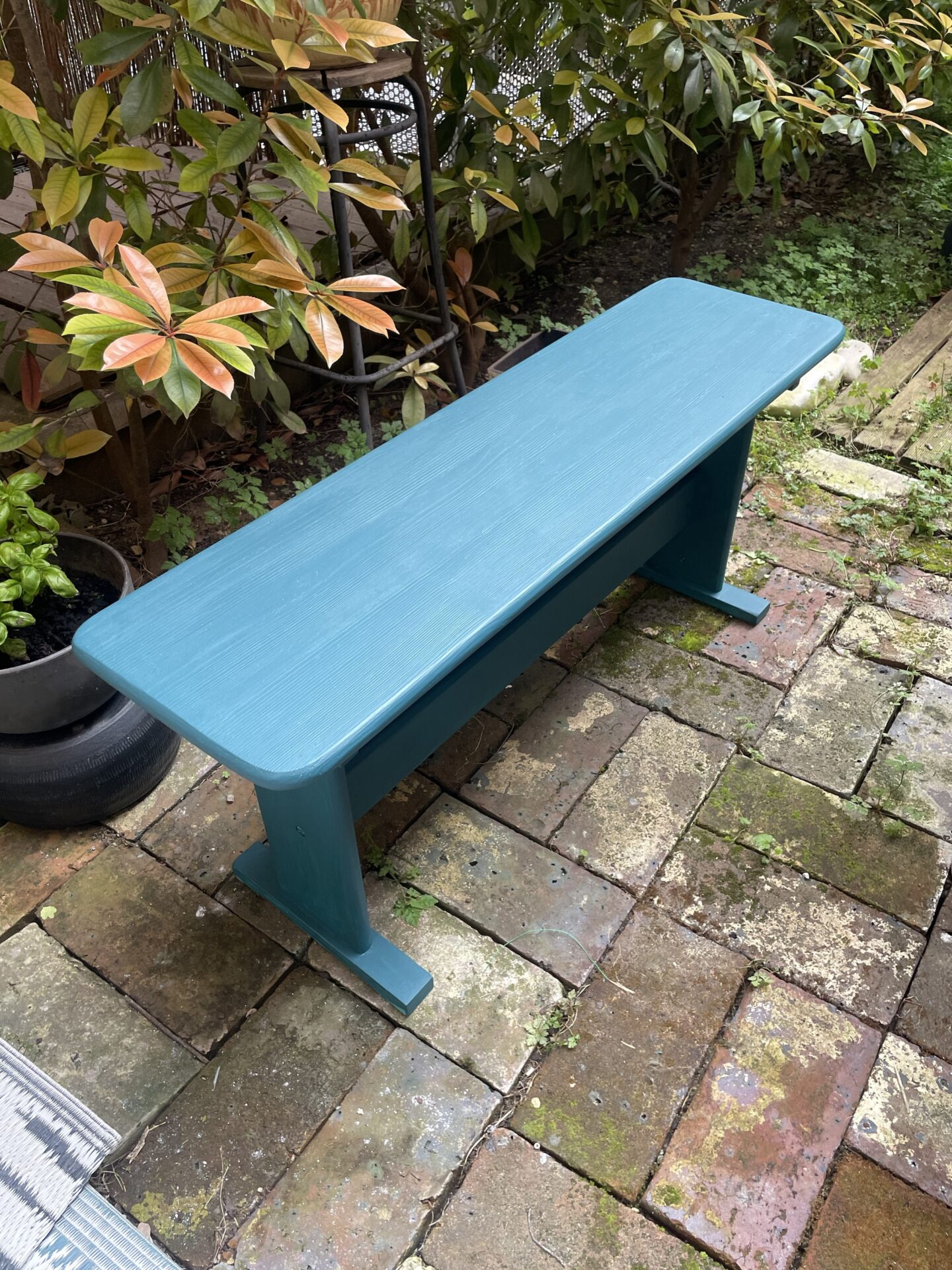 Banc en bois bleu canard – Image 2
