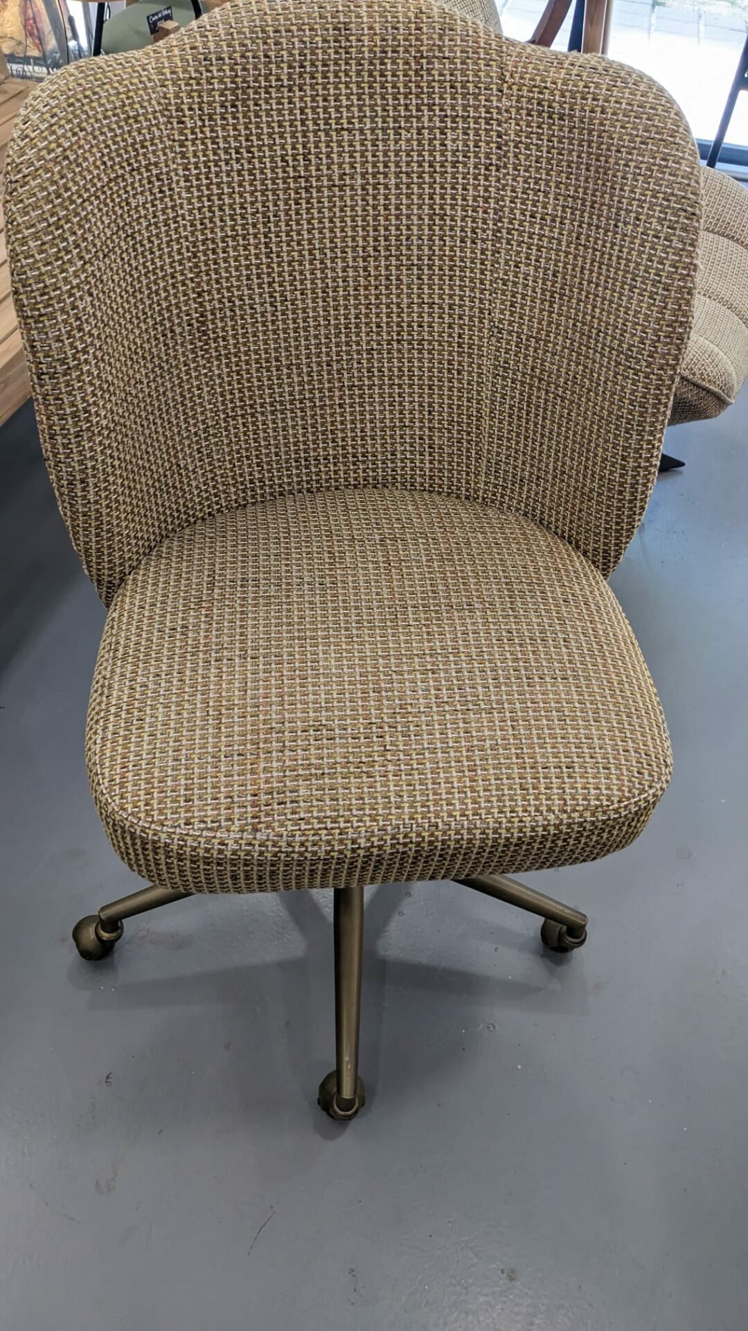 Chaise de bureau rotative AERO – Image 4