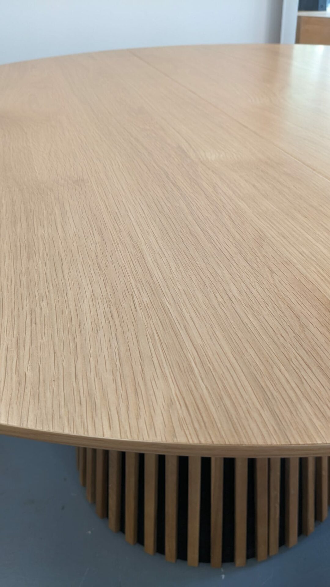 FREYA Table à manger ronde extensible 4 à 8 p. – Image 5