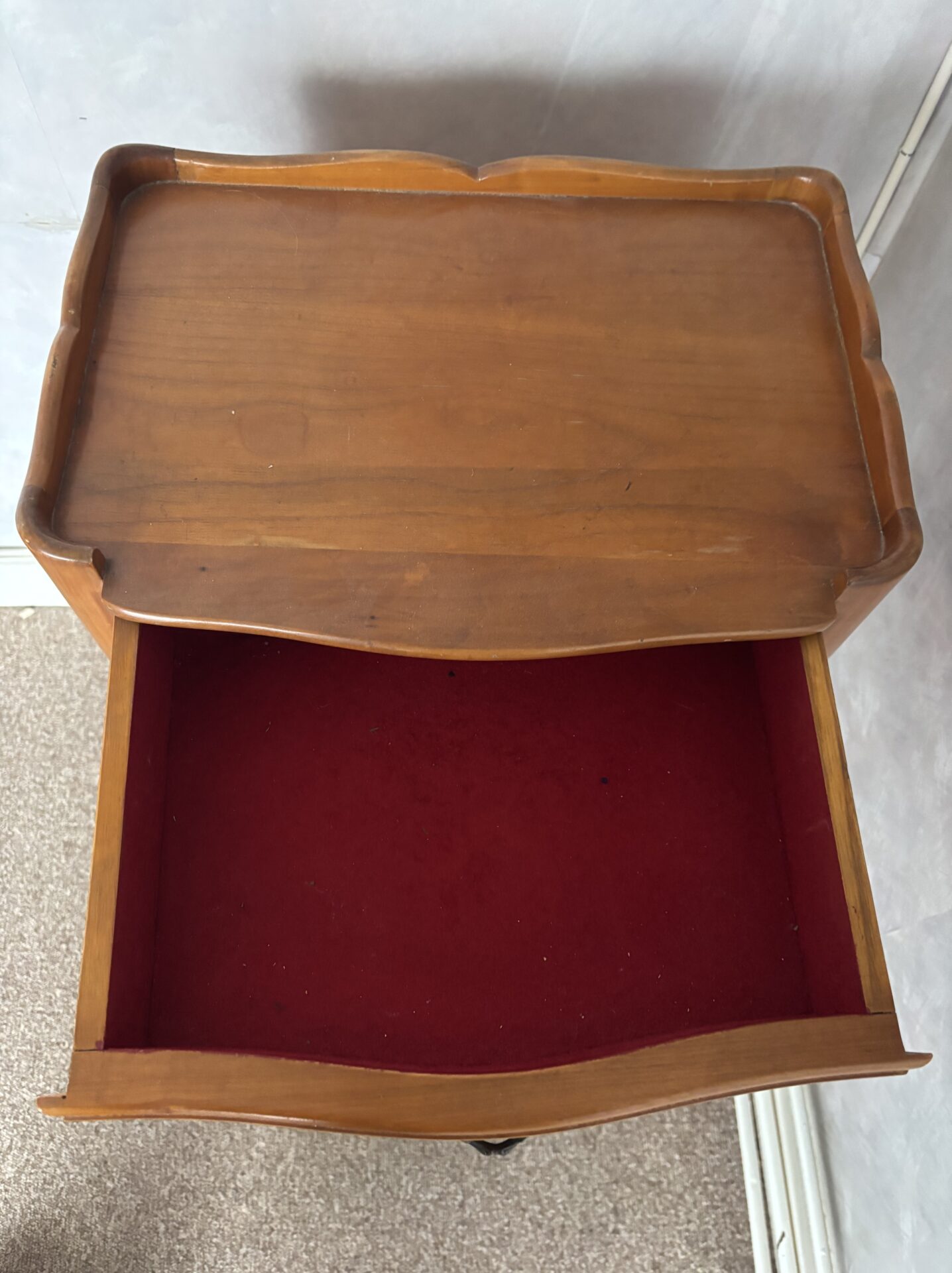 Table de chevet en bois – Image 4