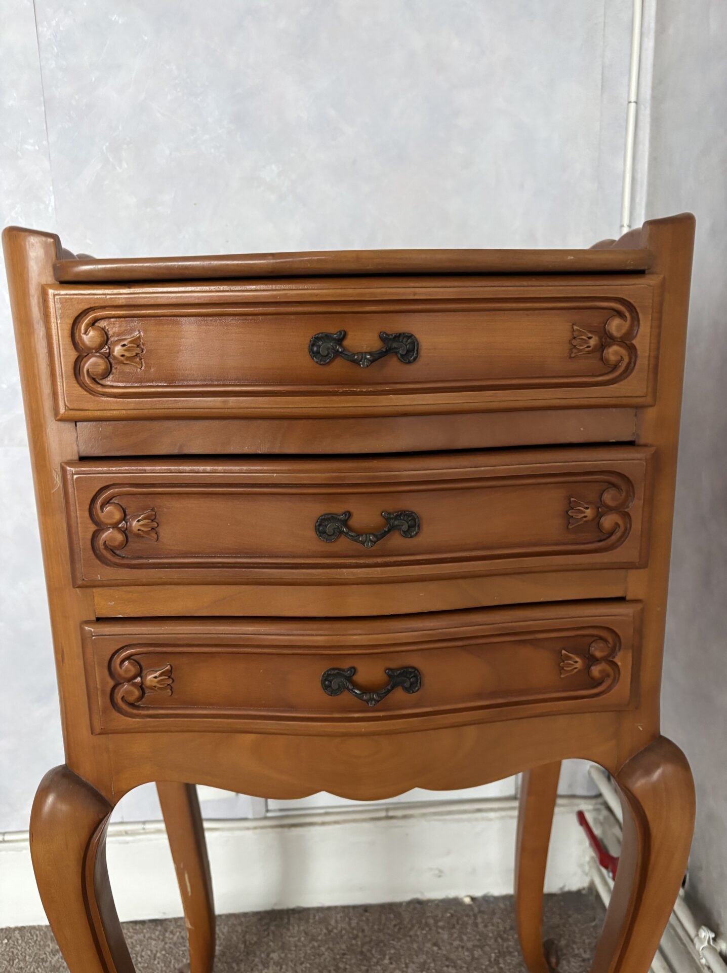 Table de chevet en bois – Image 3