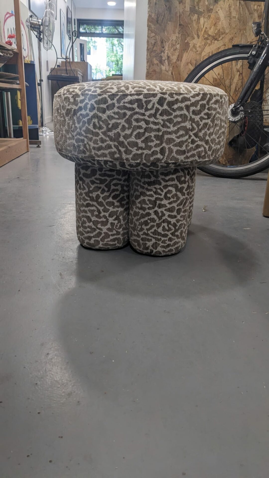Corinthe - Pouf ou tabouret, Léopard marron – Image 8